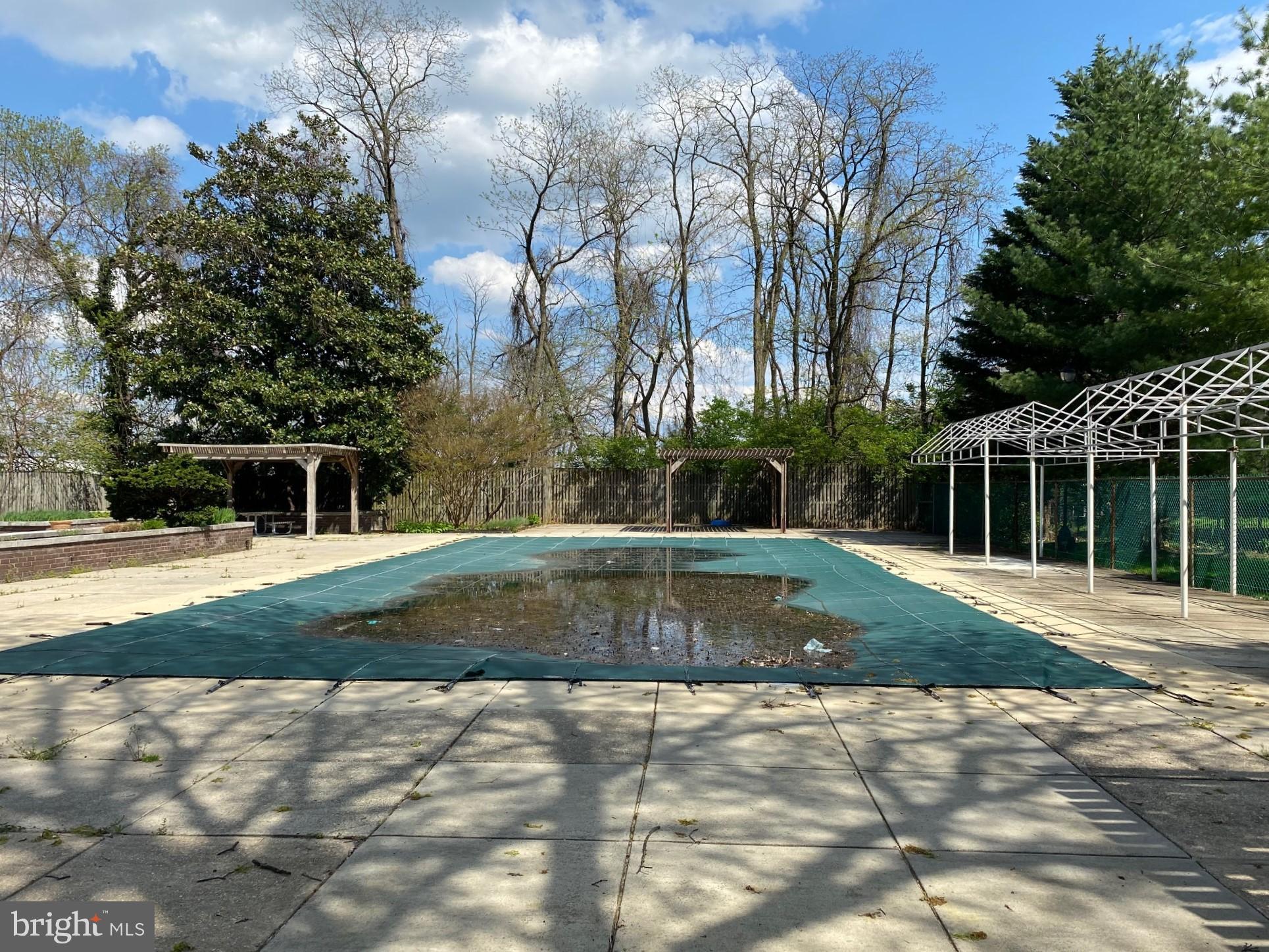 ROCKVILLE - Residential Lease