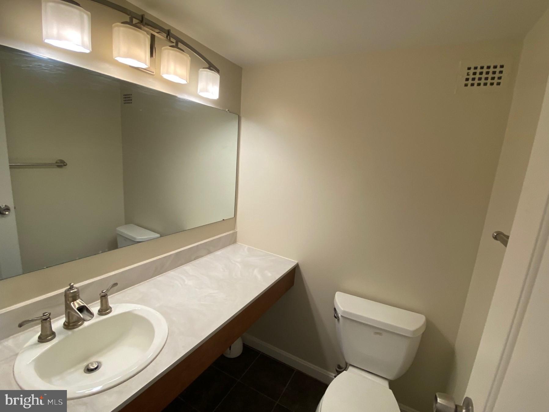 ROCKVILLE - Residential Lease