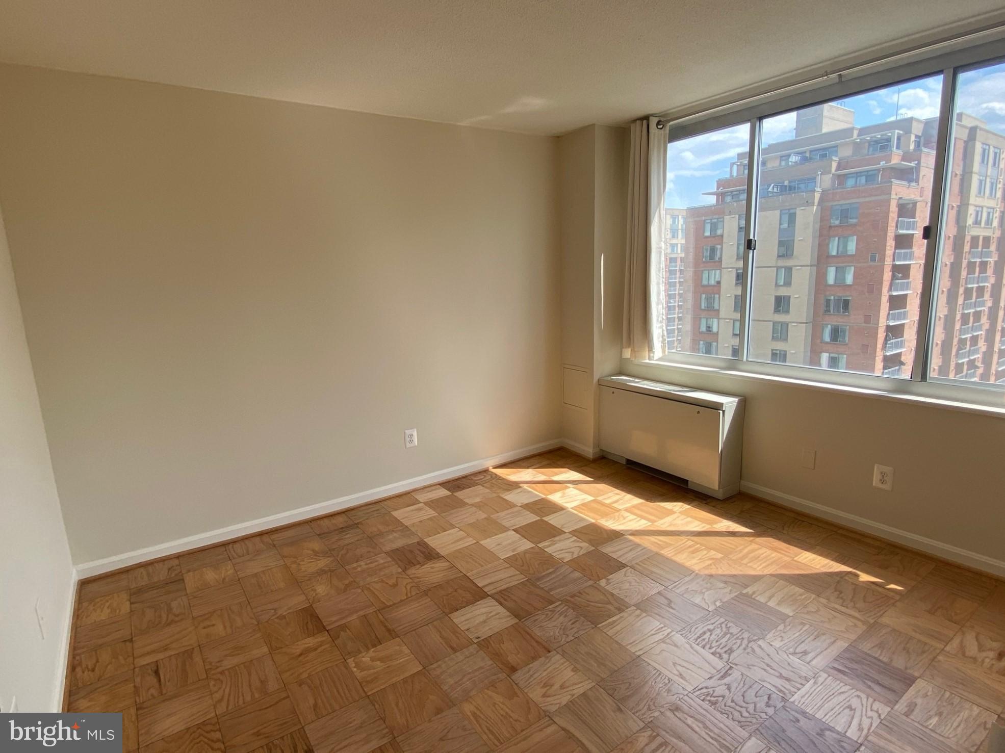 ROCKVILLE - Residential Lease