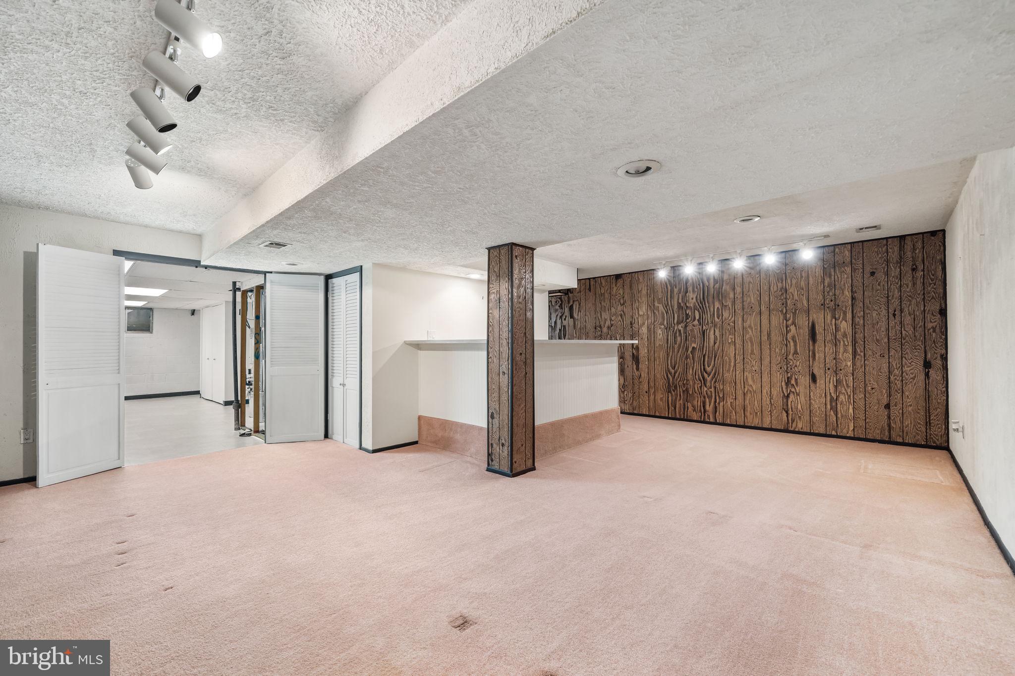 WAKEFIELD CHAPEL WOODS - Residential