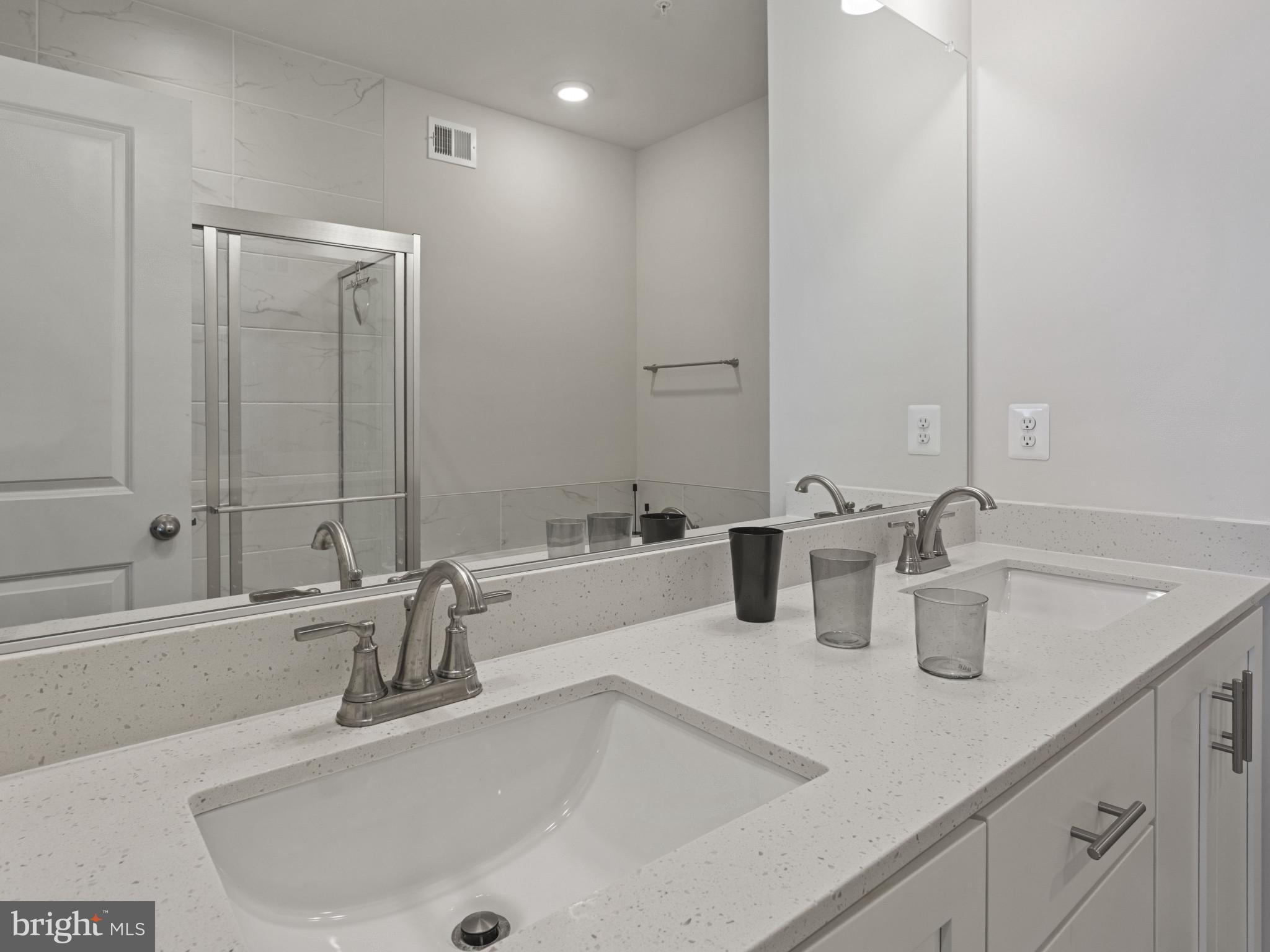 VISTA GARDENS PLAT 1> - Residential