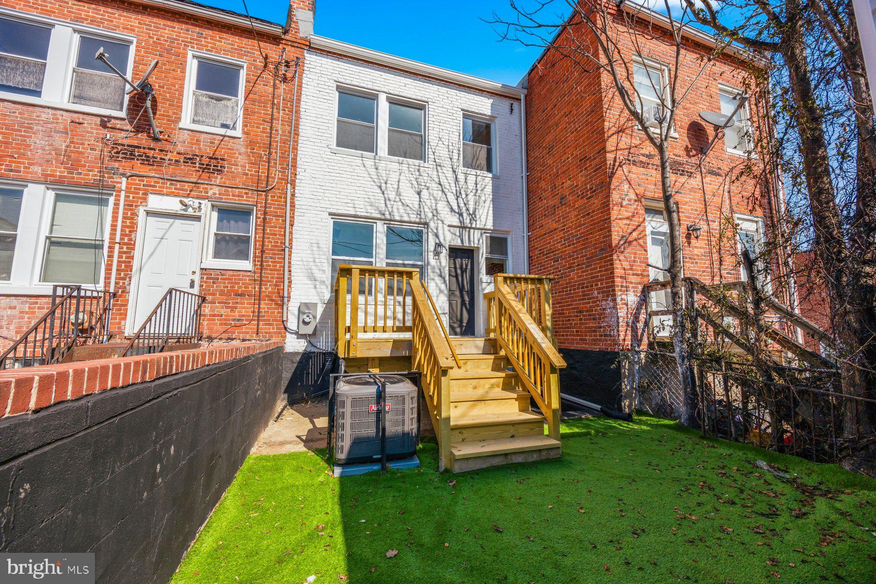 GREENSPRING - Residential