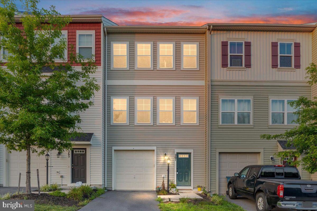 Welcome Home to Snowden Bridge.
Step into this beautifully updated 3-bedroom, 2-bath townhome located in the highly desirable Snowden Bridge community. With fresh new LVP flooring throughout, this home offers both comfort and style in a welcoming, modern layout.
The kitchen is a standout feature, complete with granite countertops, stainless steel appliances, a gas stove, and plenty of space for cooking and entertaining. Whether you’re preparing a quiet meal at home or hosting friends, you’ll appreciate the thoughtful design and functionality.
Upstairs, the spacious primary bedroom includes a walk-in closet and a private en suite bath, creating a peaceful retreat. All three bedrooms are conveniently located on the same level as the laundry, making daily living easier and more efficient.
Additional highlights include plumbing already in place for a future bathroom, offering flexibility and room to grow.
Located in a vibrant neighborhood with access to community amenities like a pool, playgrounds, and walking trails, this home is close to commuter routes, schools, and shopping.
Come see what makes this townhome such a great place to call home. Schedule your private showing today.