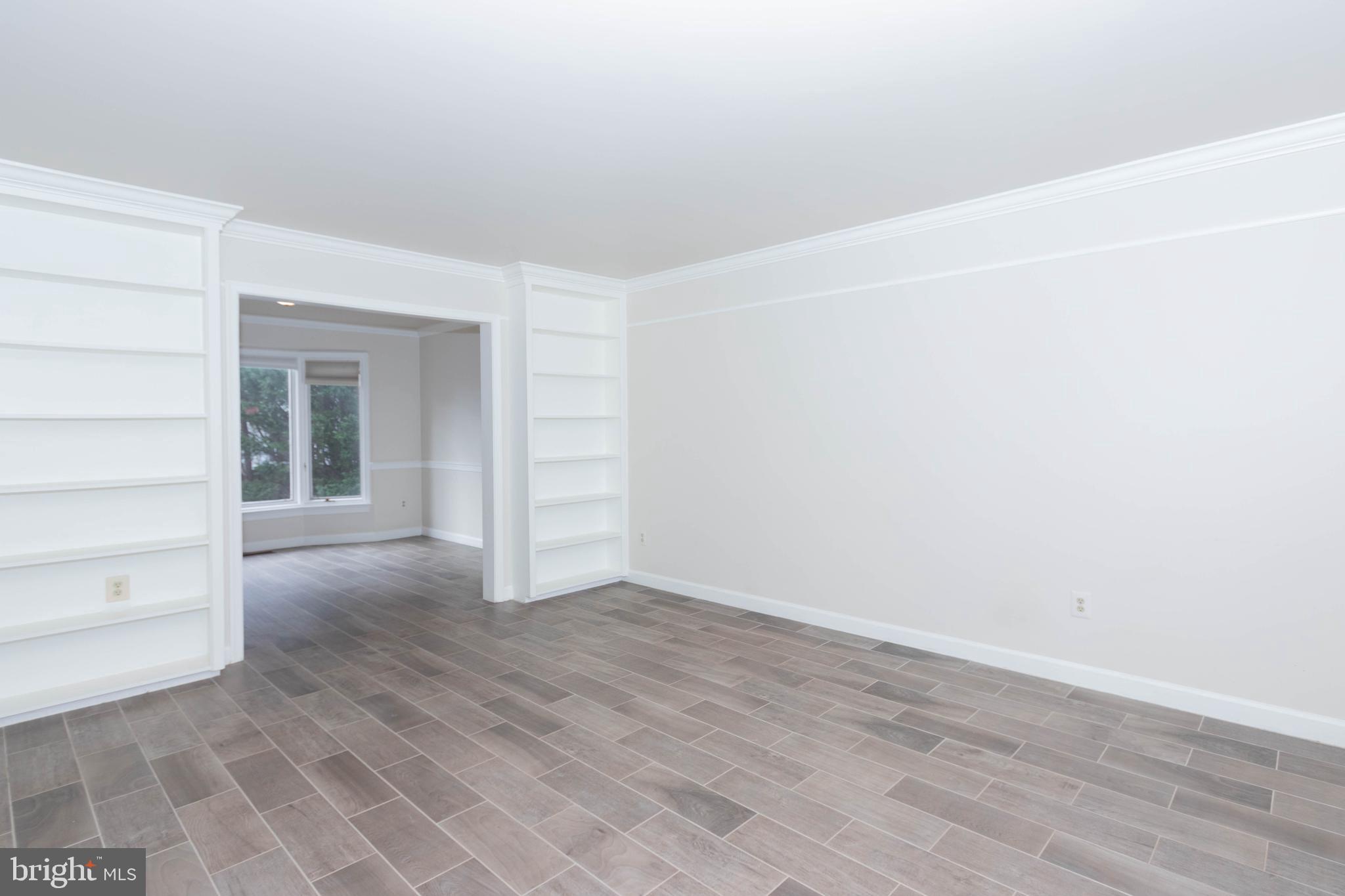 JACKSON MANOR - Residential