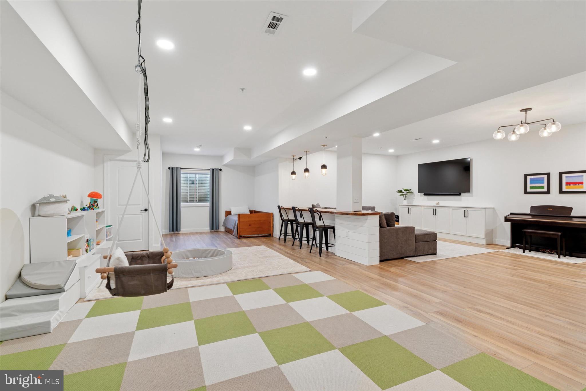 RESERVE AT CREEKSIDE - Residential