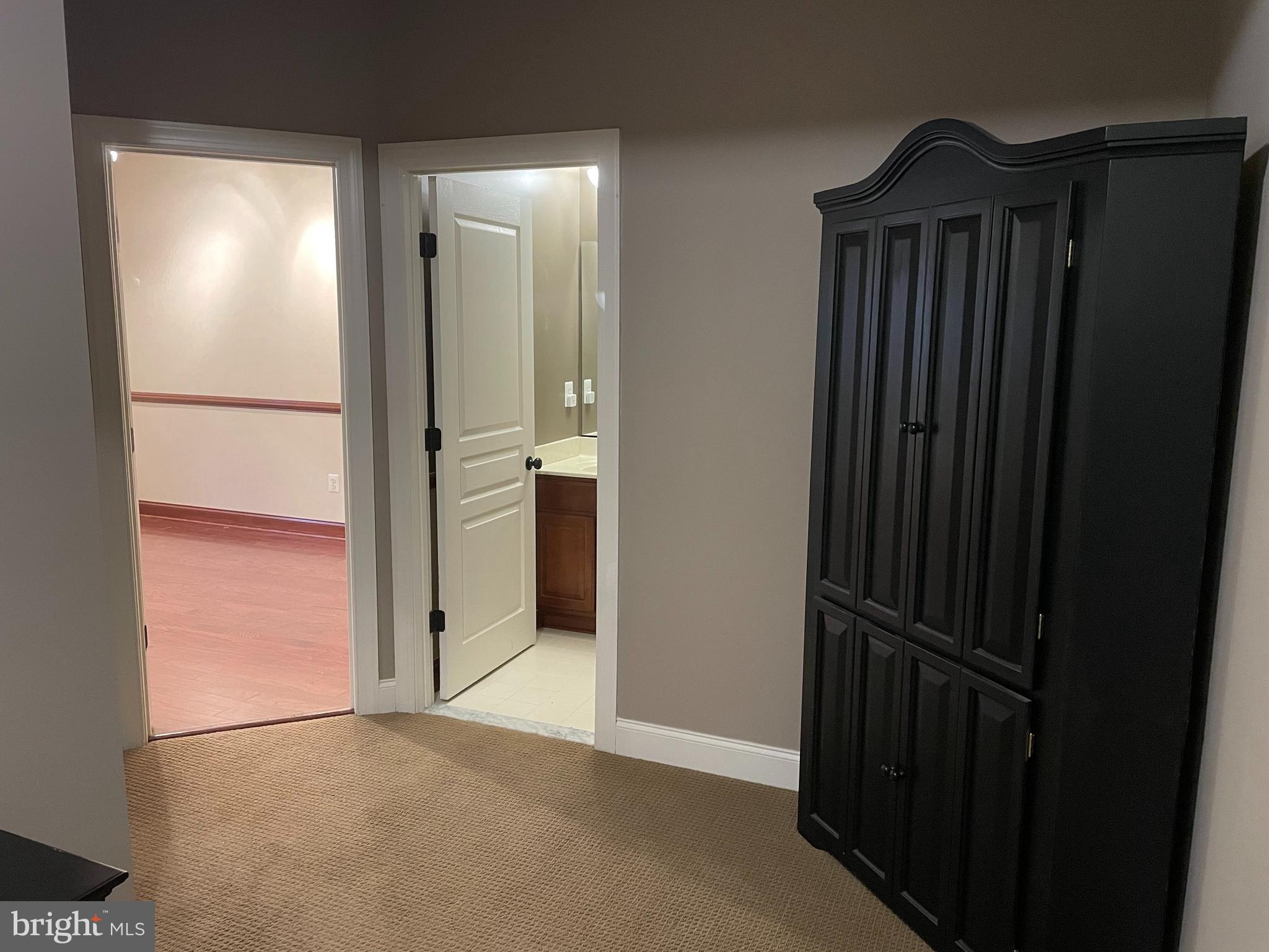 NORTH POINTE SUB - Residential Lease