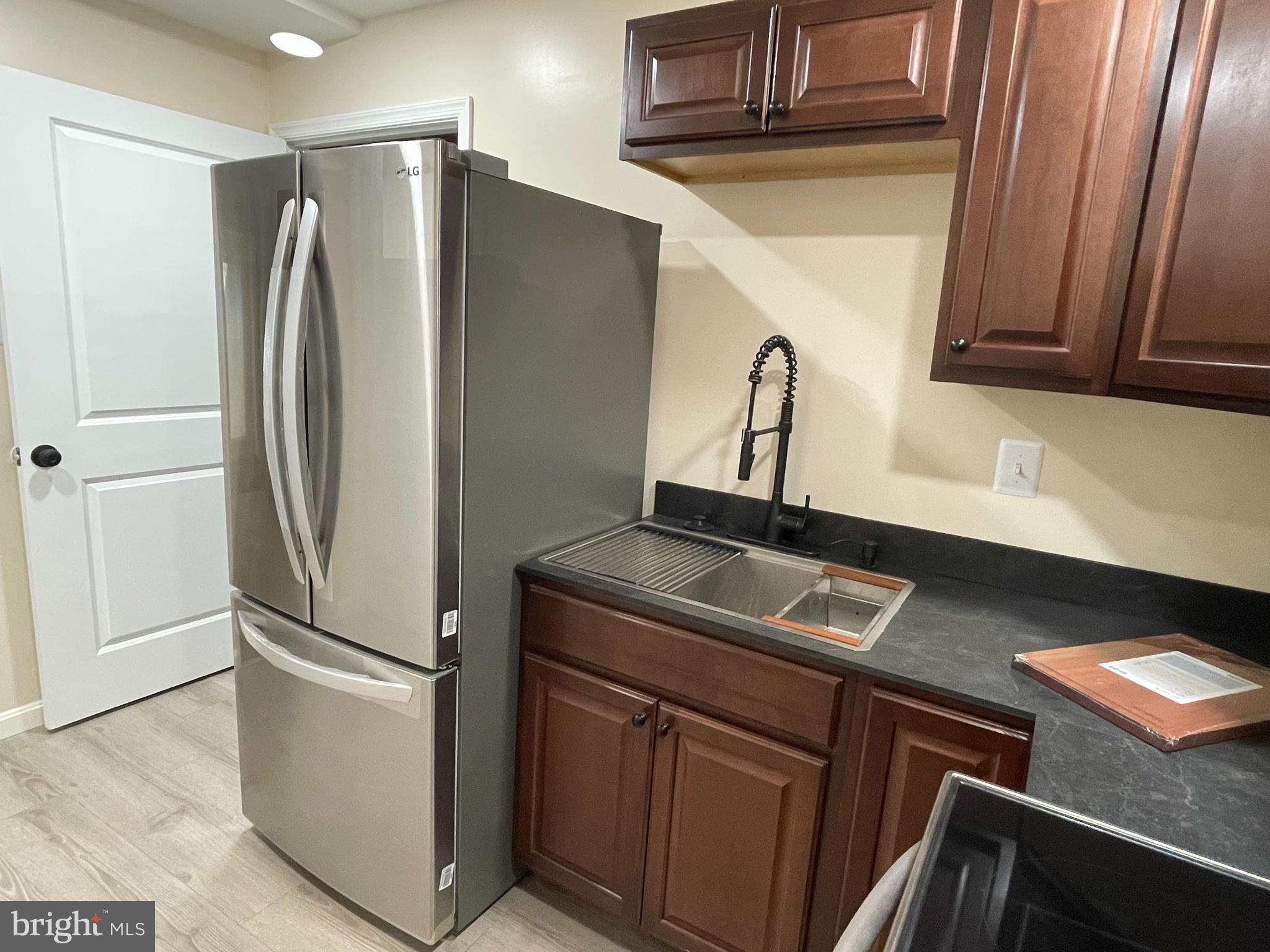 NORTH POINTE SUB - Residential Lease