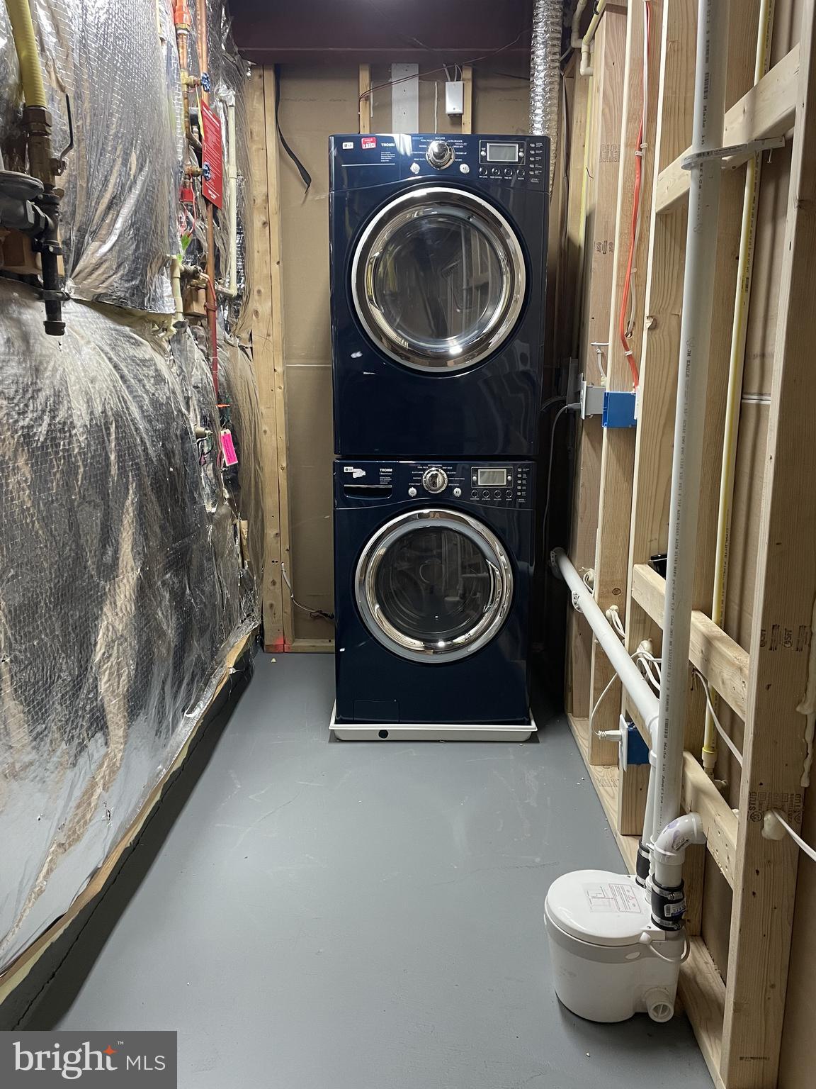 NORTH POINTE SUB - Residential Lease