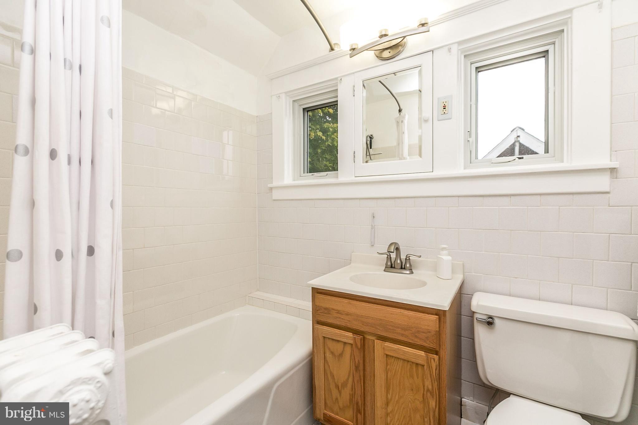 LAKE WALKER - Residential