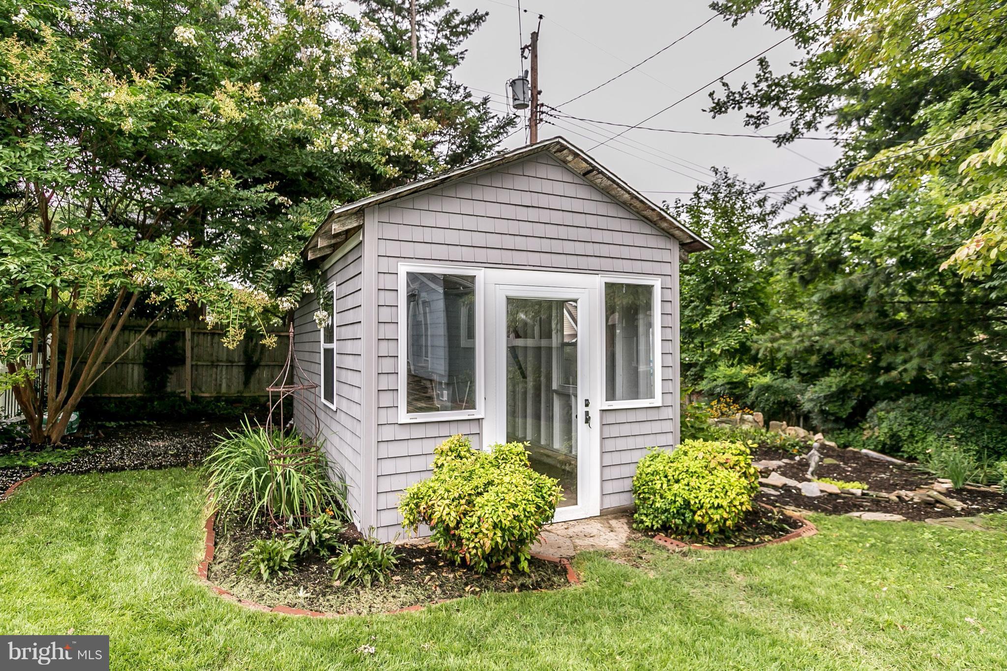 LAKE WALKER - Residential