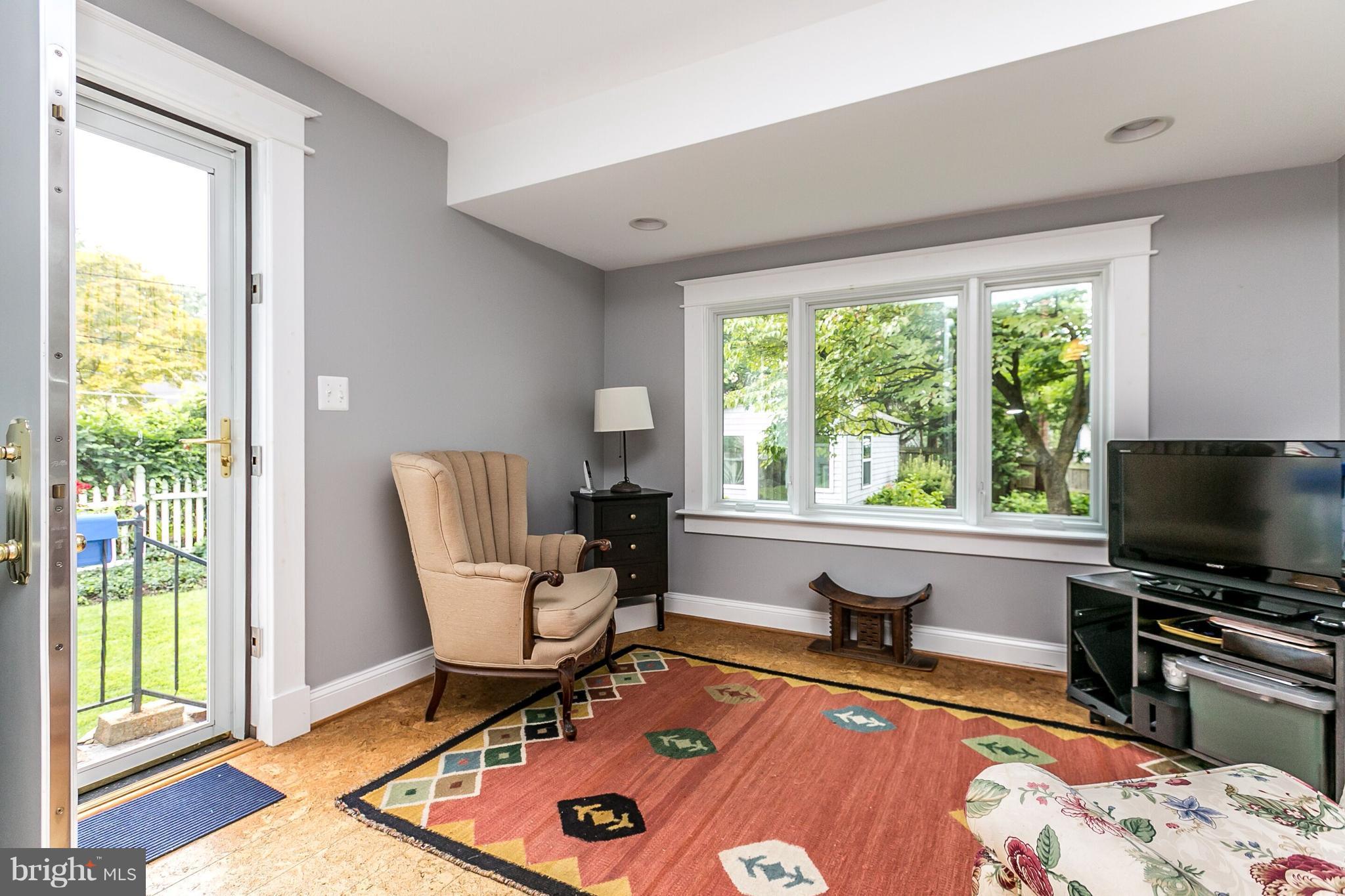 LAKE WALKER - Residential