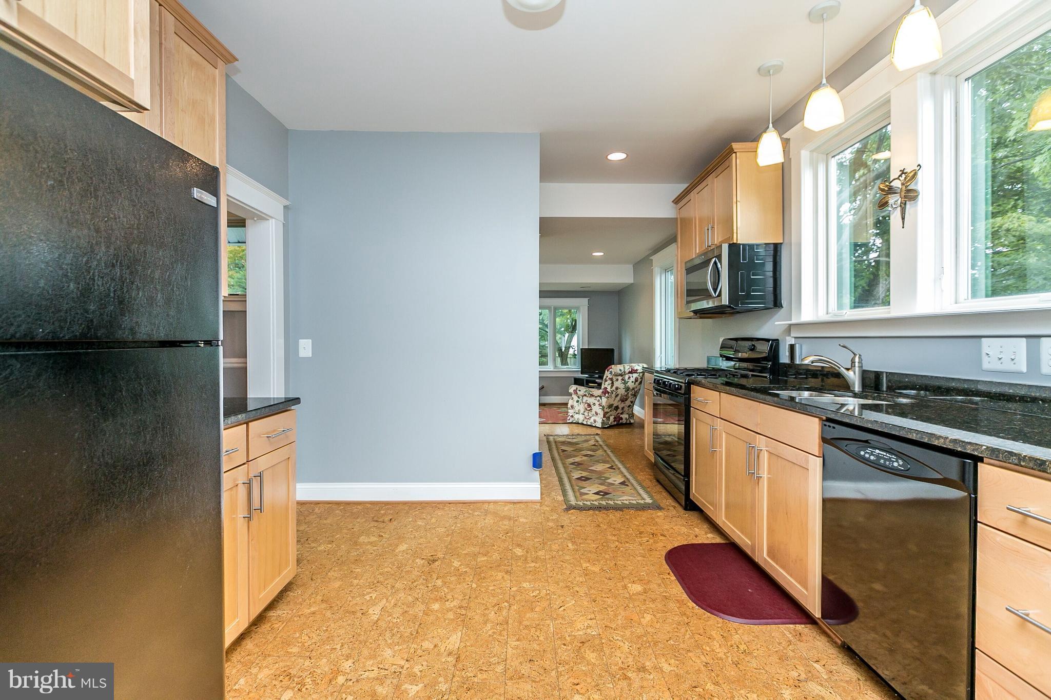 LAKE WALKER - Residential