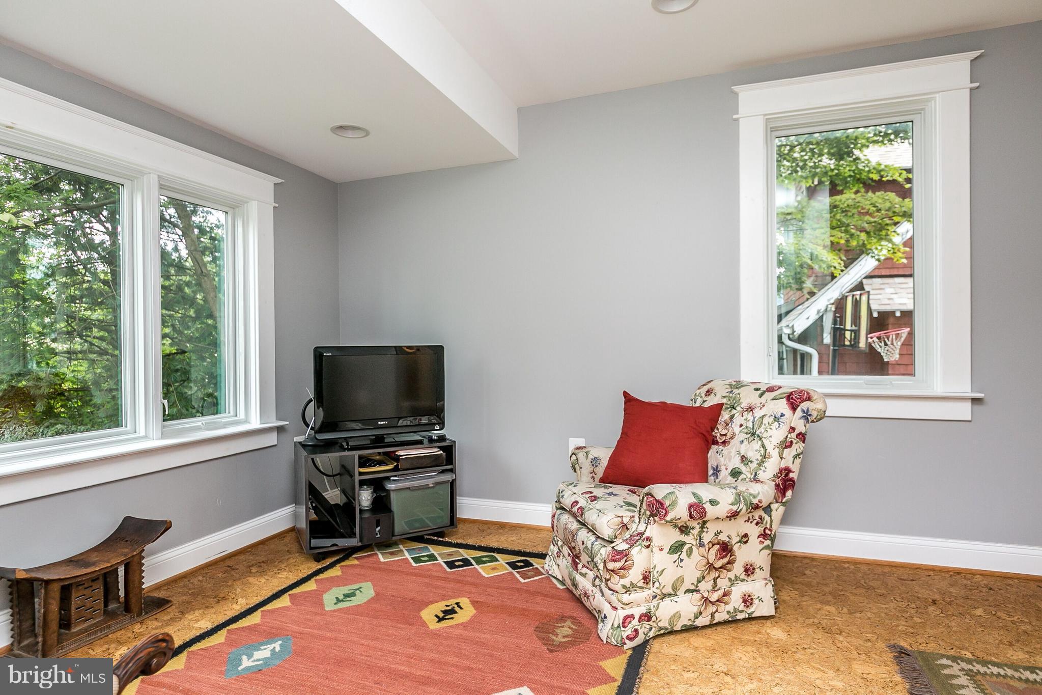 LAKE WALKER - Residential