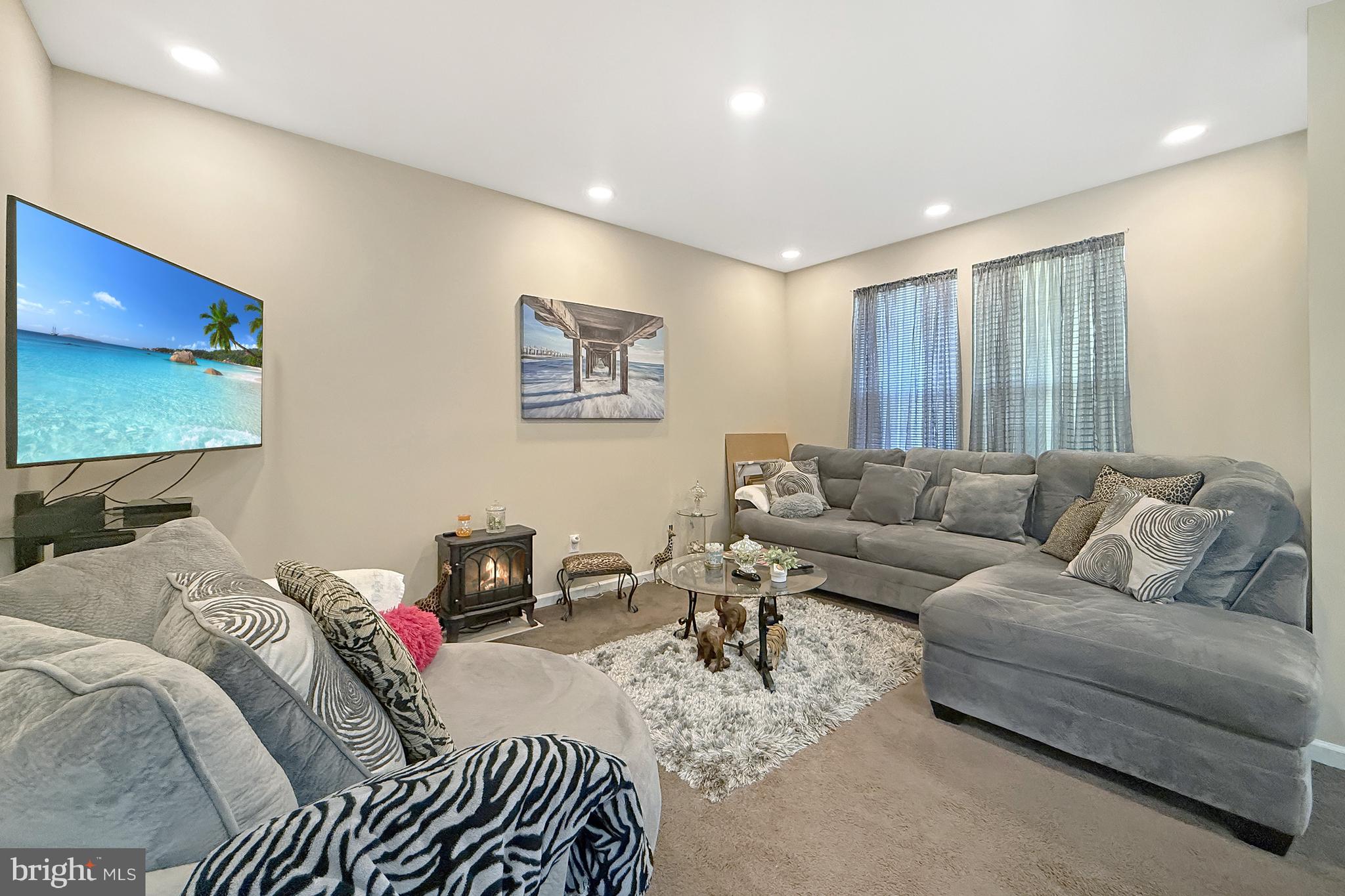 WHARTONS BLUFF - Residential