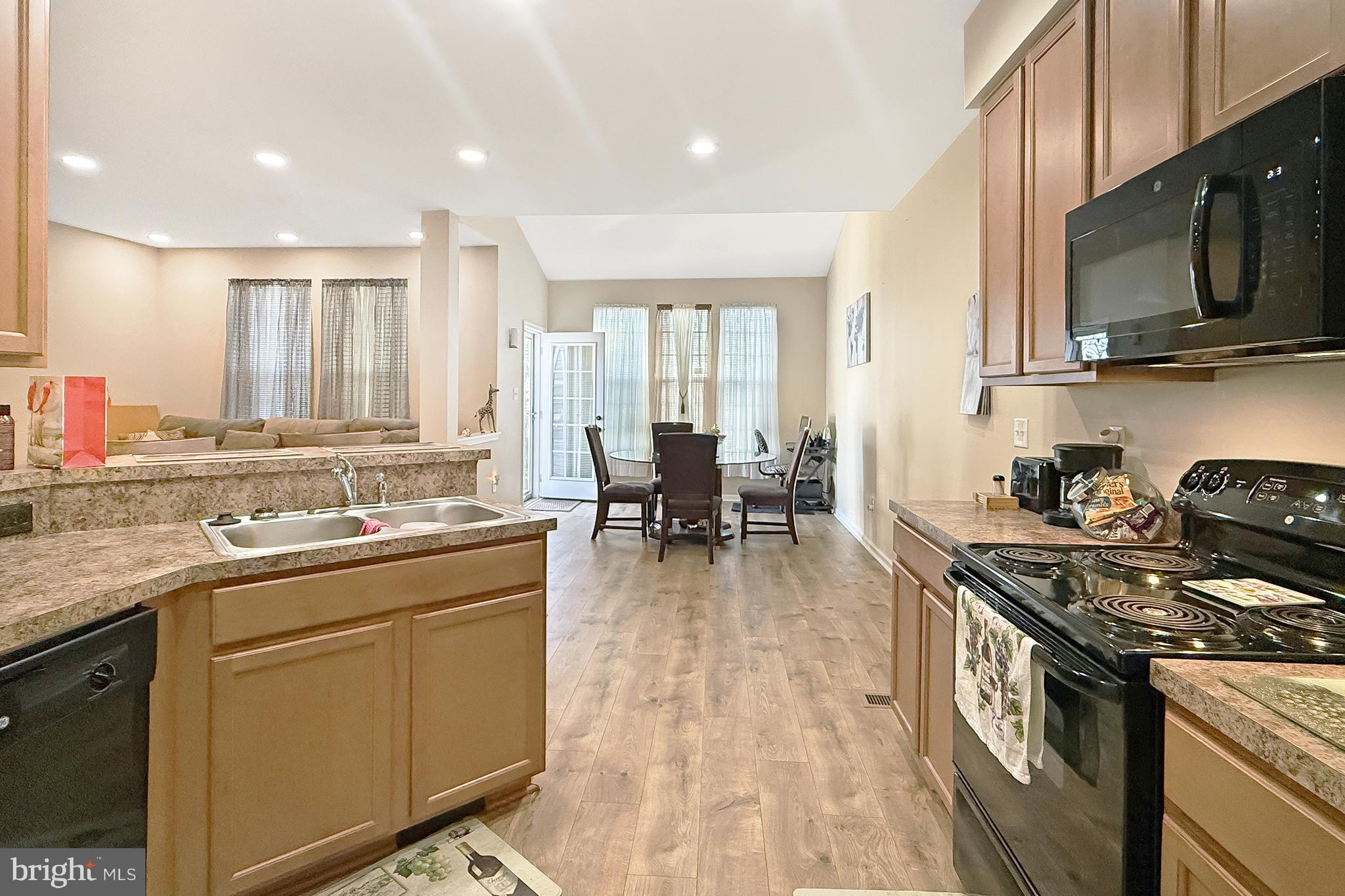 WHARTONS BLUFF - Residential