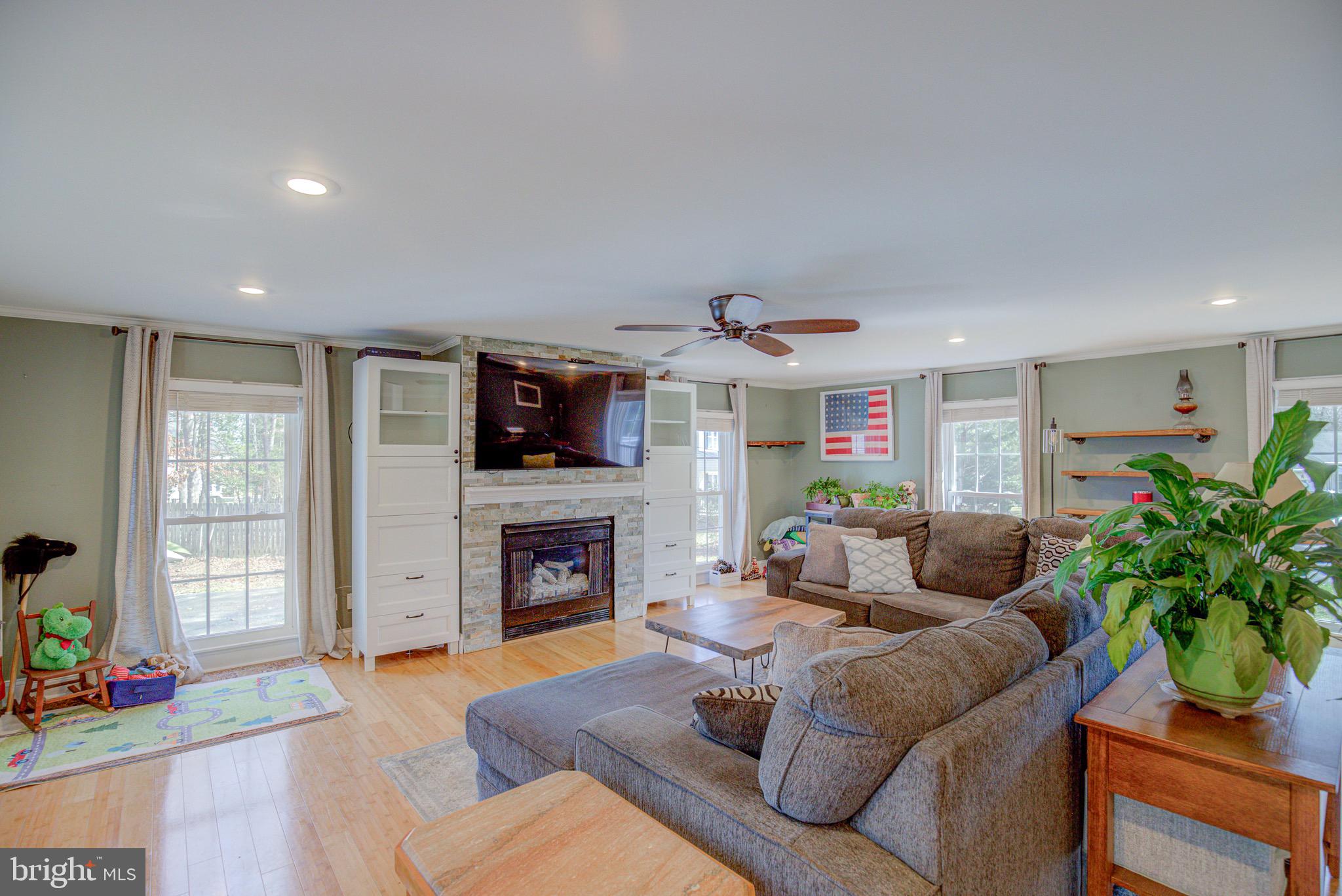 QUEEN'S MILL OF SALEM STATION - Residential