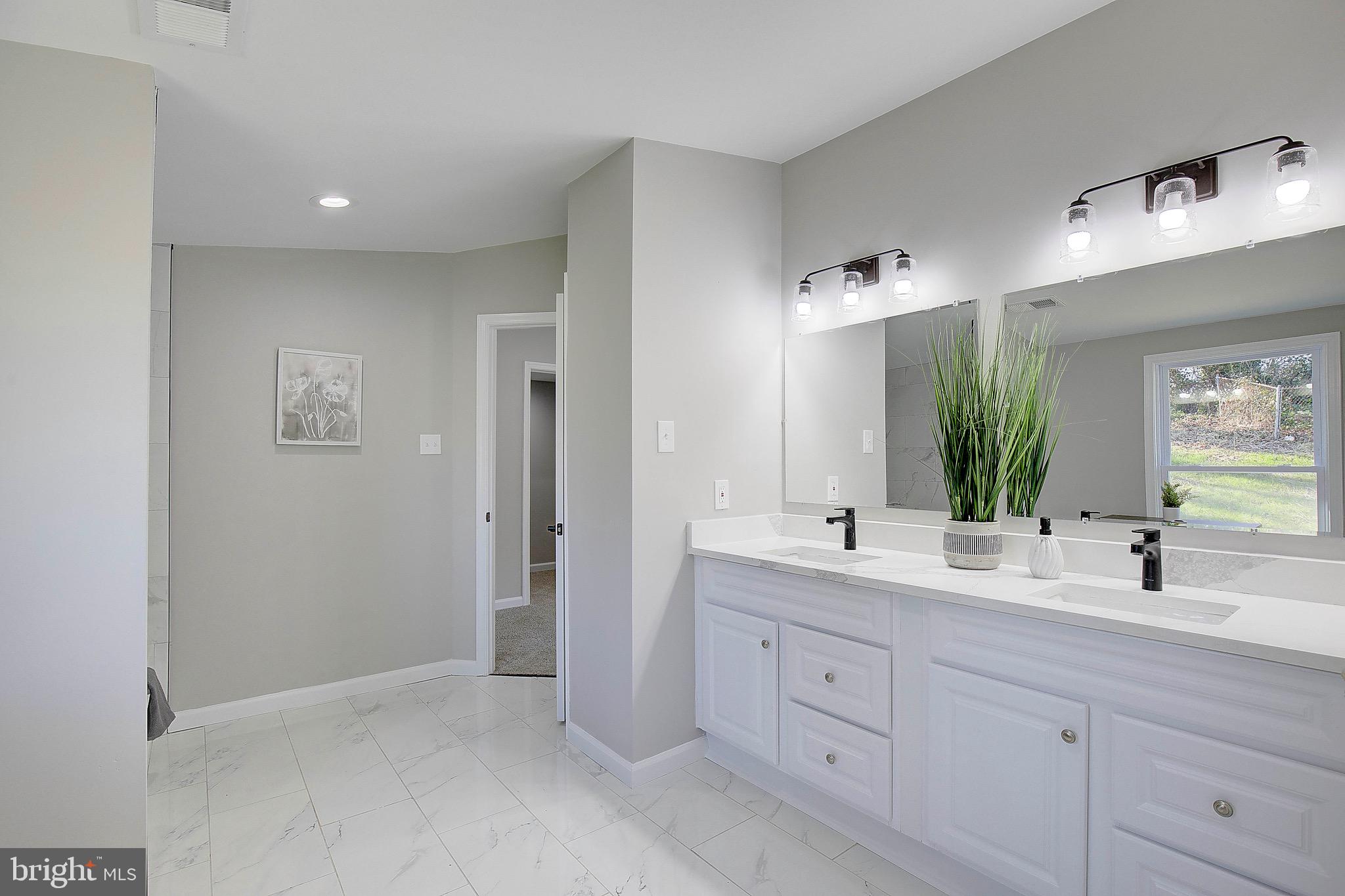 GREENWOOD ACRES - Residential