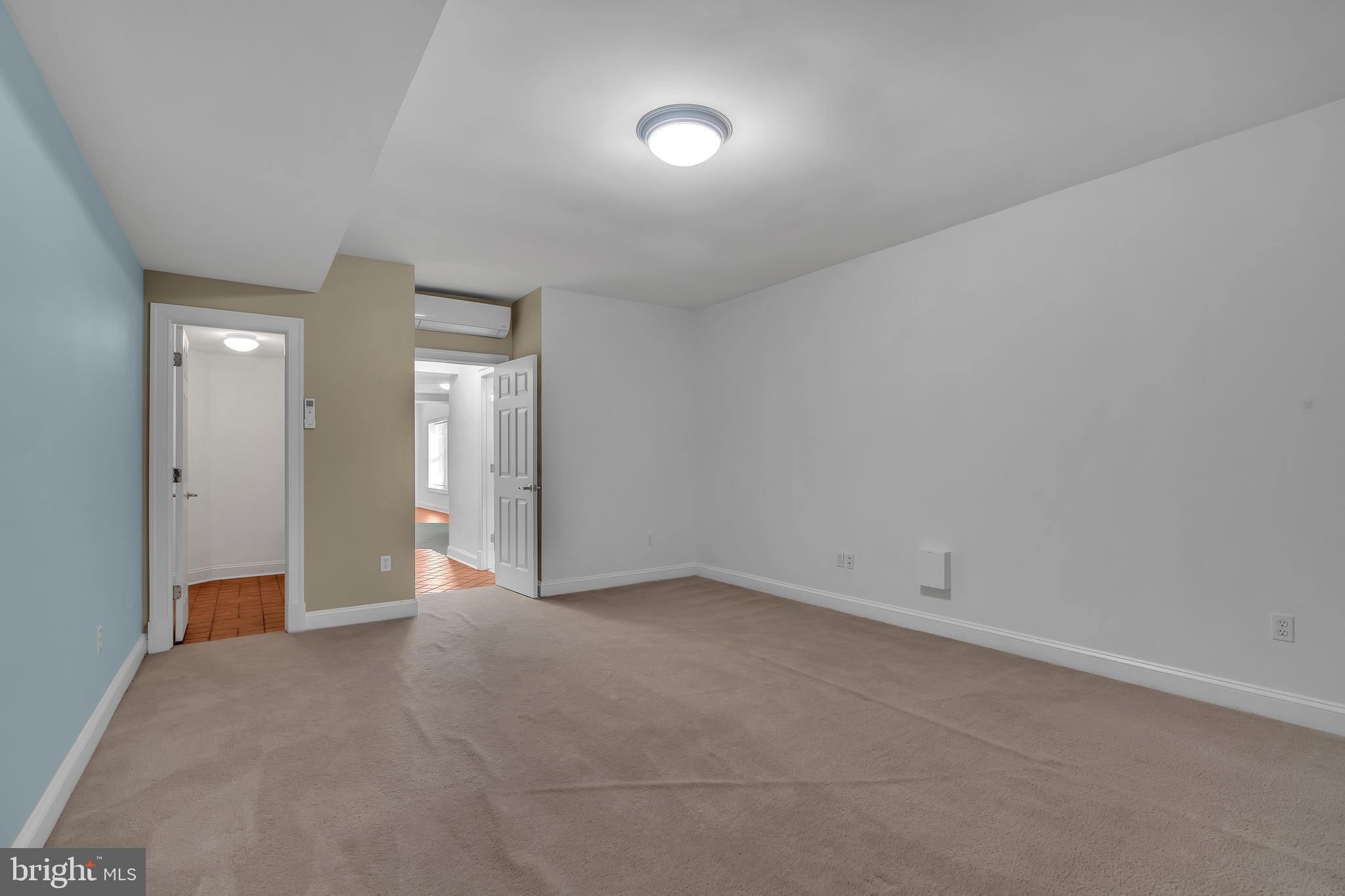 DRANESVILLE MANOR - Residential Lease