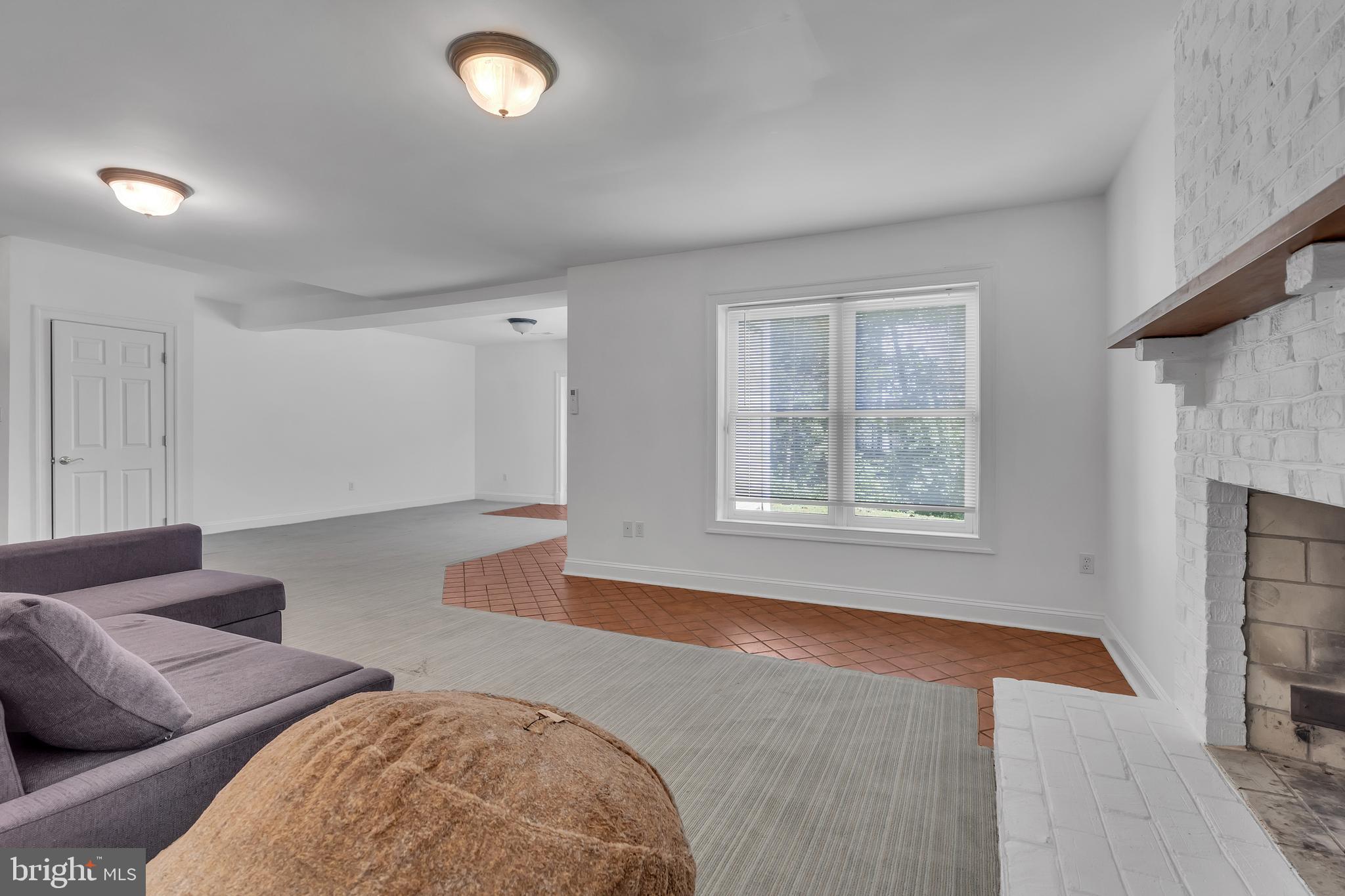 DRANESVILLE MANOR - Residential Lease