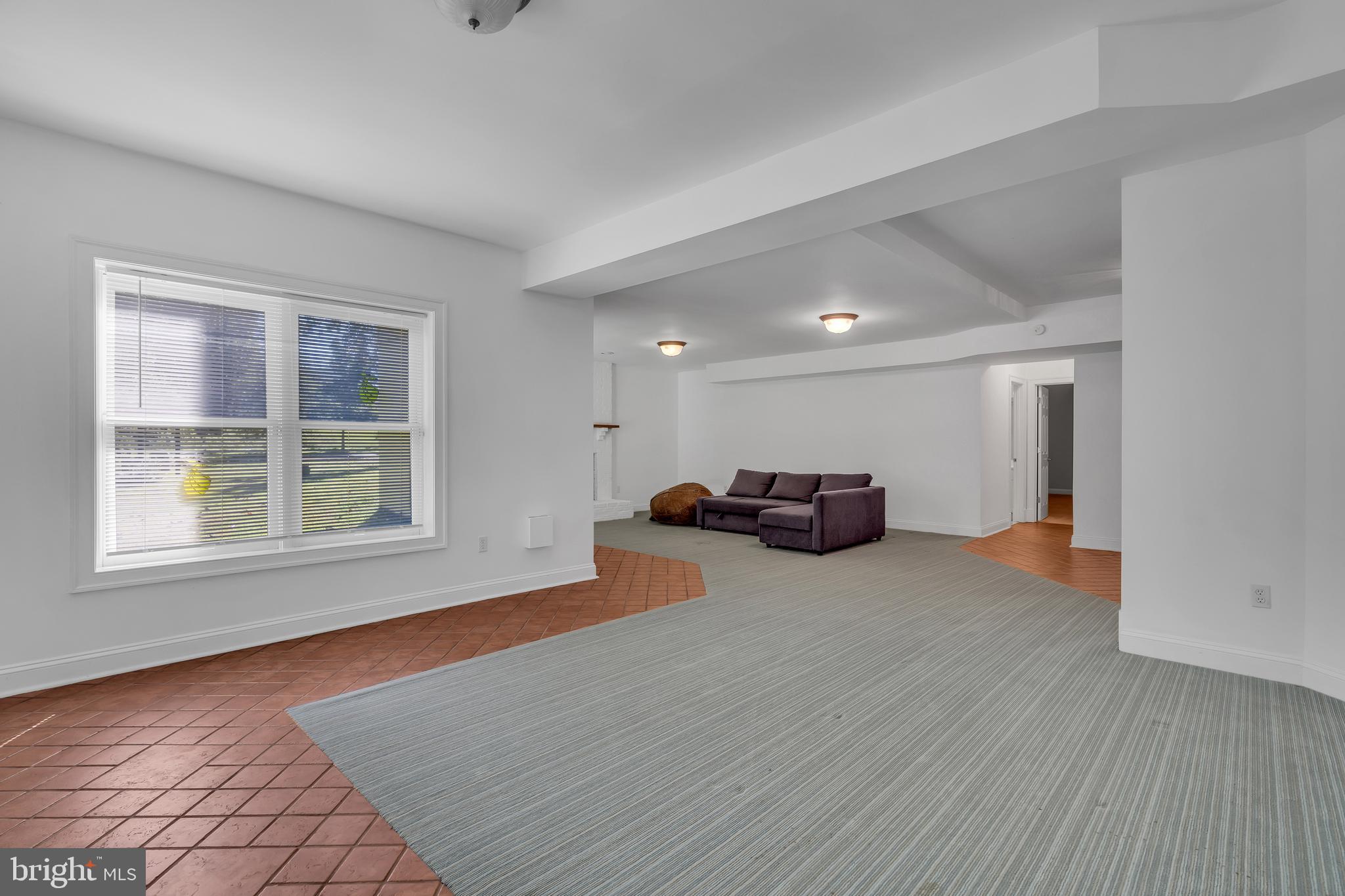 DRANESVILLE MANOR - Residential Lease