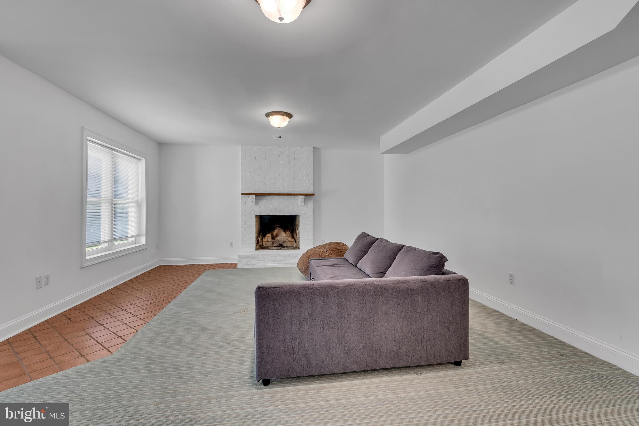 DRANESVILLE MANOR - Residential Lease