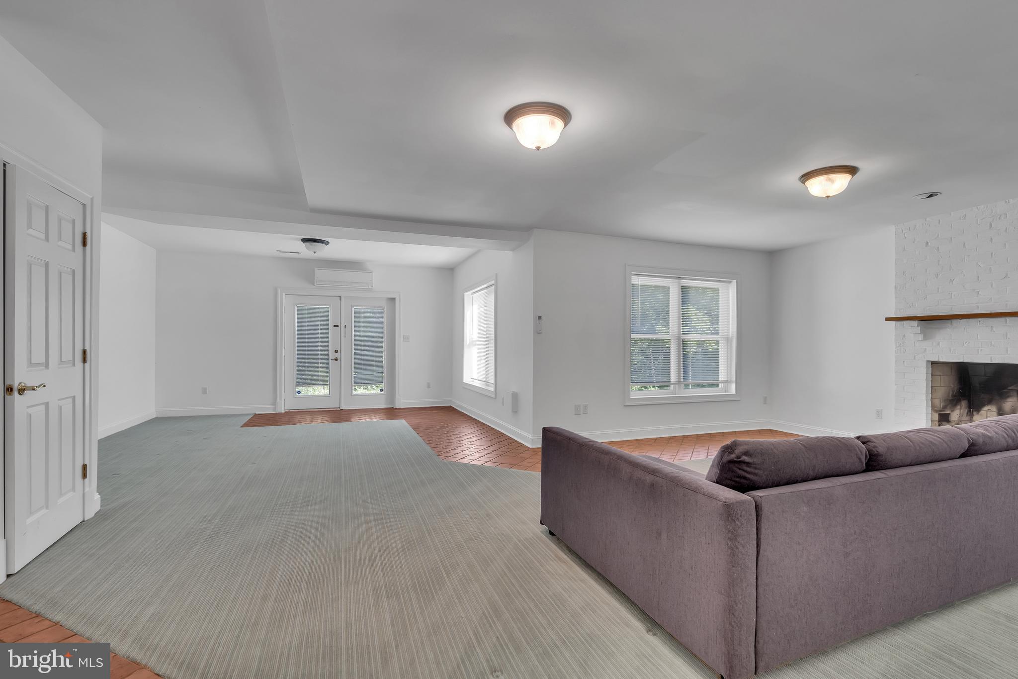 DRANESVILLE MANOR - Residential Lease