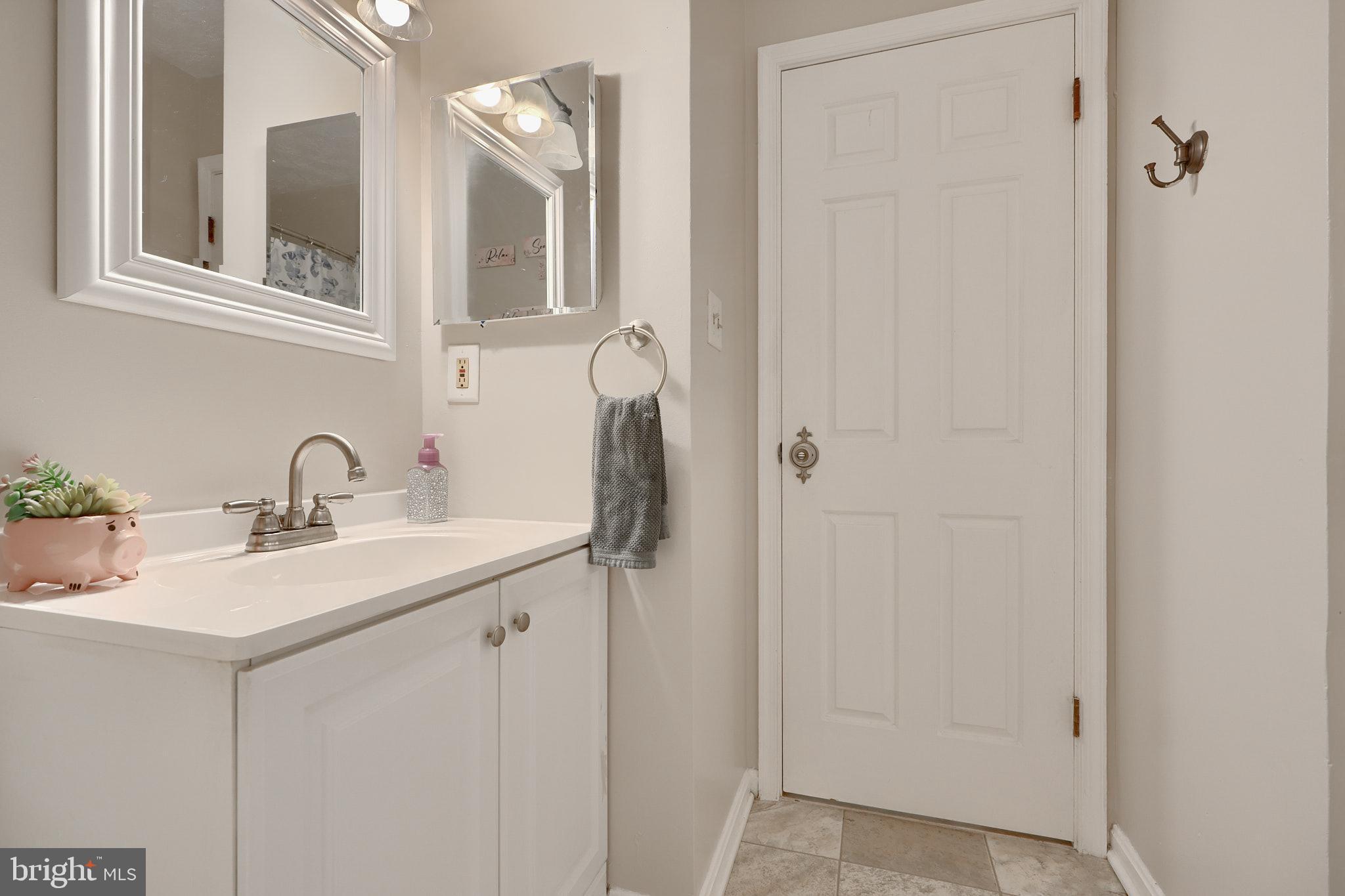 BROADVIEW - Residential