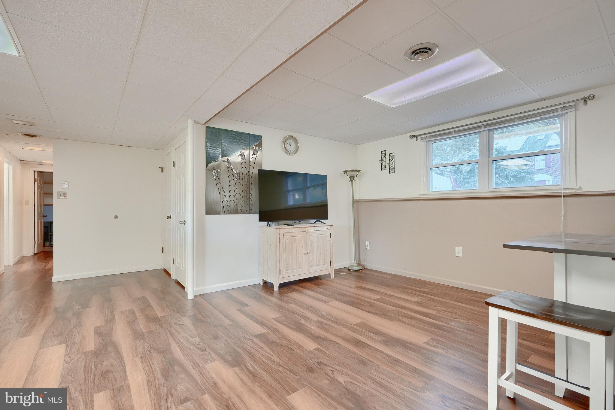 BROADVIEW - Residential