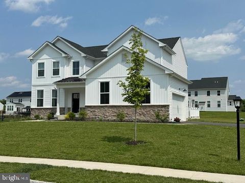 1142 MARIWILL DRIVE QUAKERTOWN PA 18951