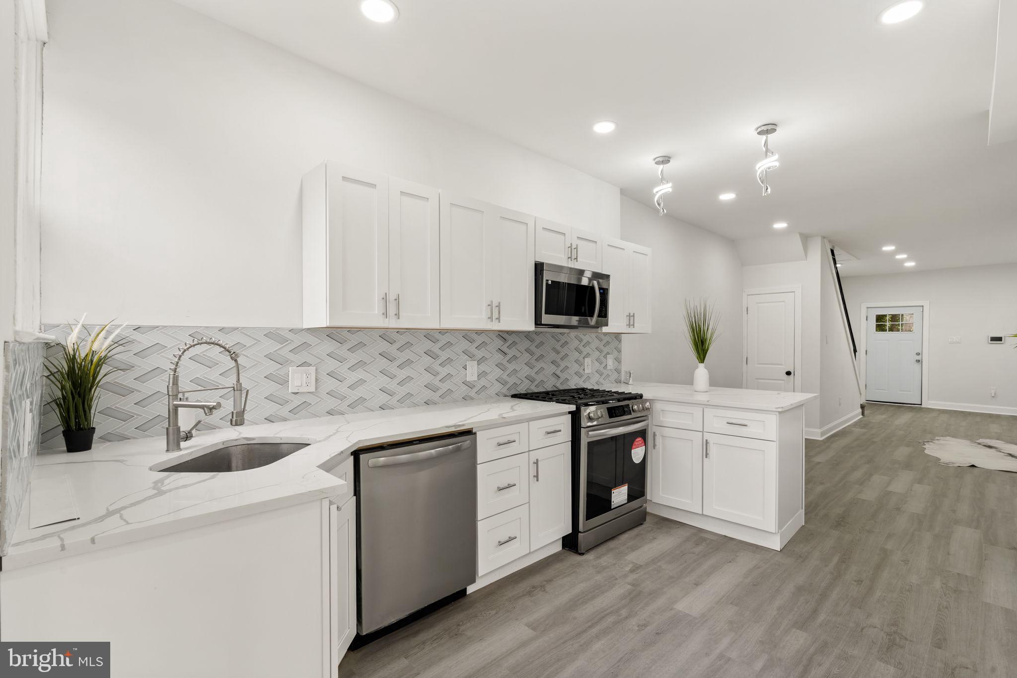 MILL CREEK - Residential