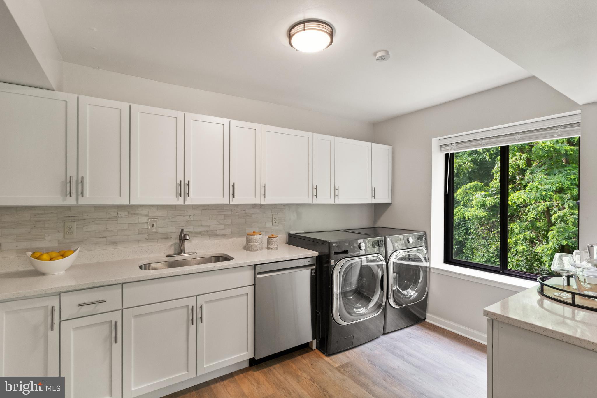 HAWTHORNE VILLAGE - Residential