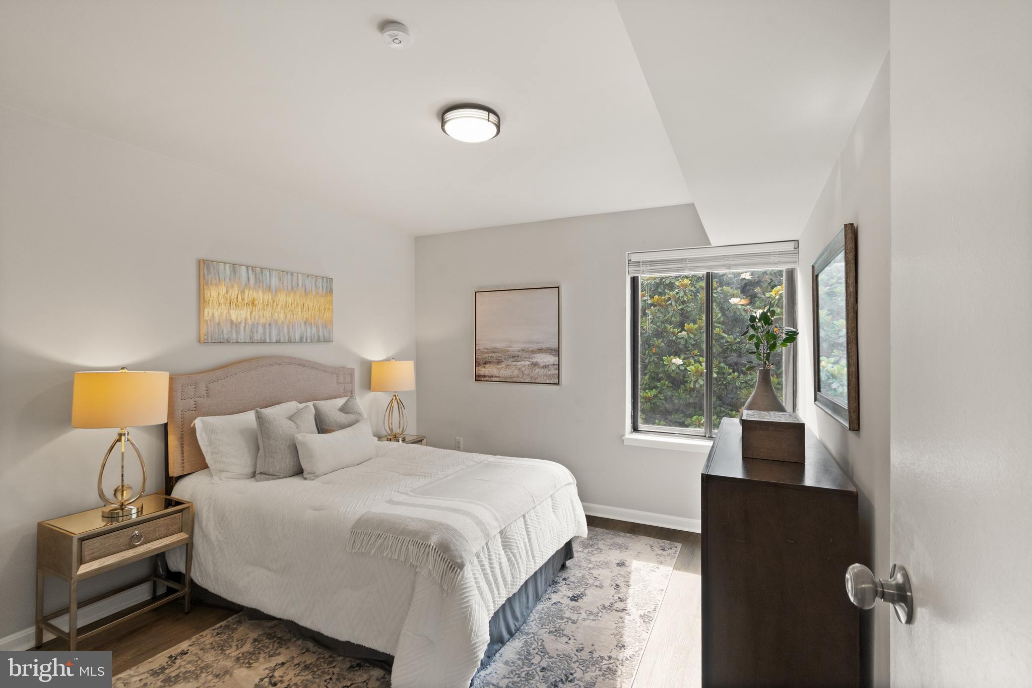 HAWTHORNE VILLAGE - Residential