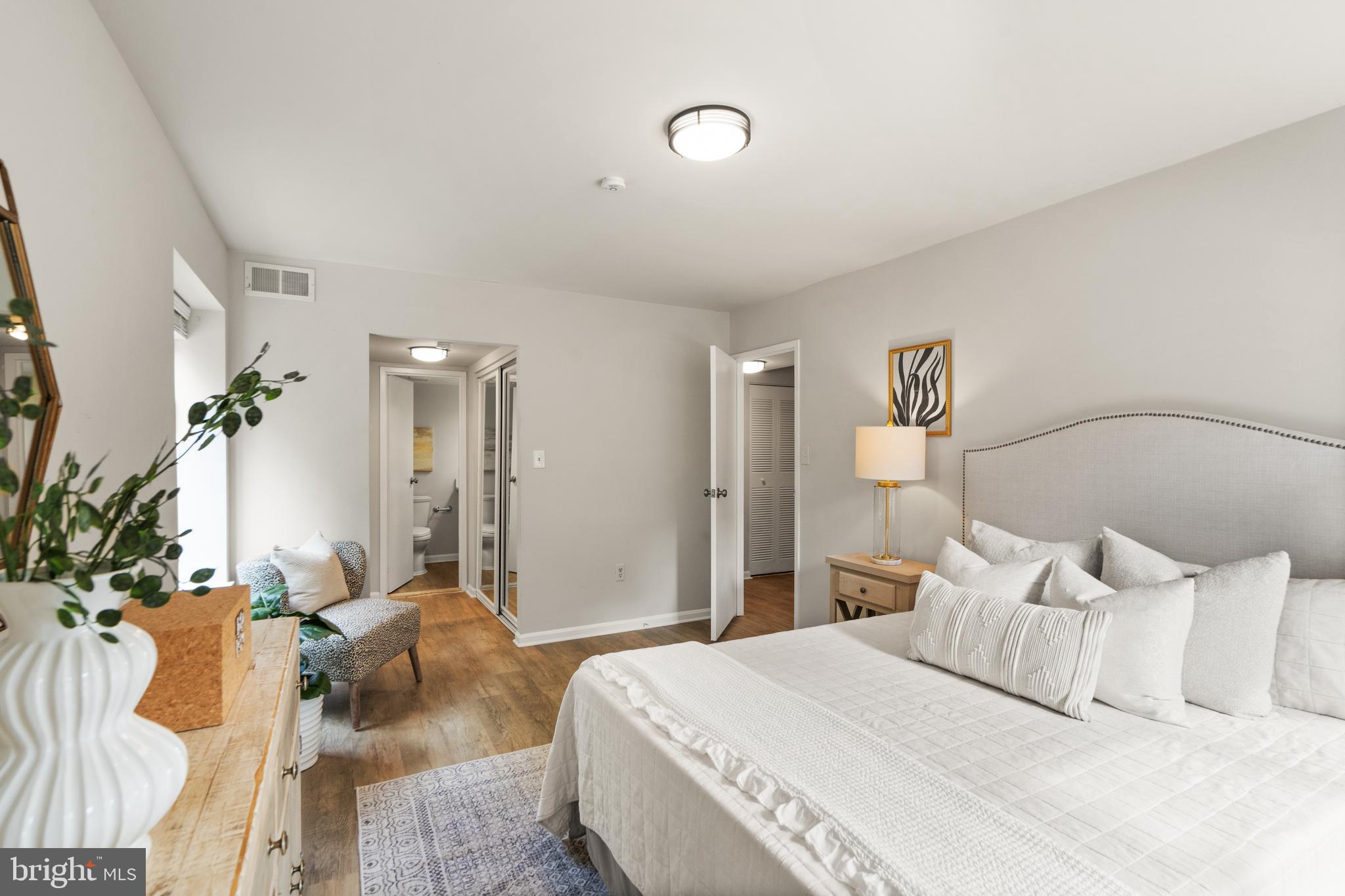 HAWTHORNE VILLAGE - Residential