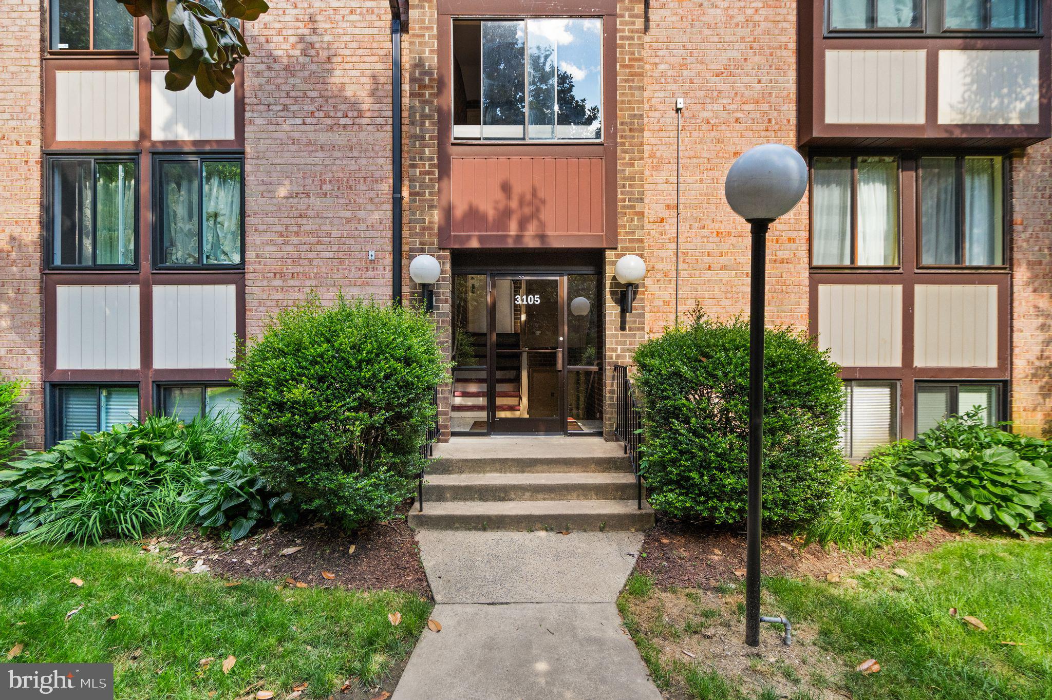 HAWTHORNE VILLAGE - Residential