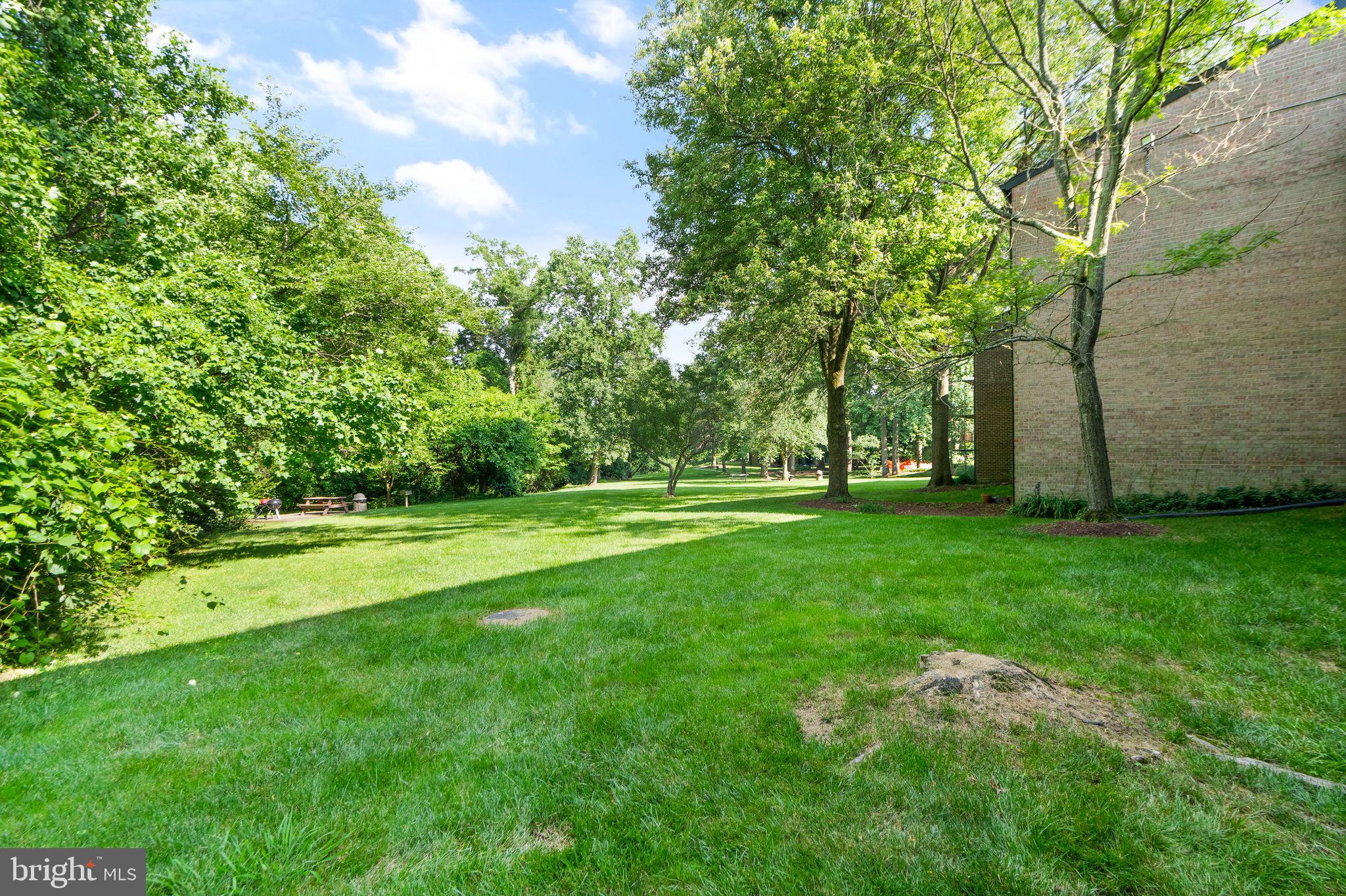 HAWTHORNE VILLAGE - Residential