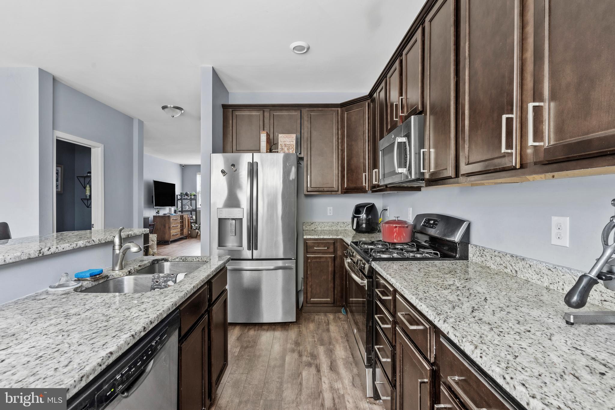 35 CREEKSIDE WAY
