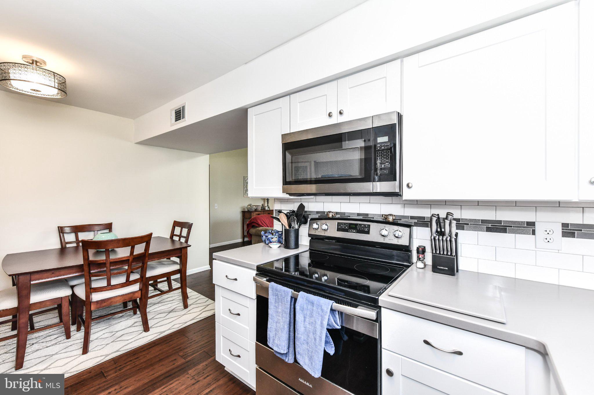 FOX CHAPEL AT TUDOR KNOLLS - Residential