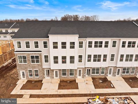 Townhouse For Sale - 166 Leona Stewart Rd<br/> PENNINGTON, NJ 08534