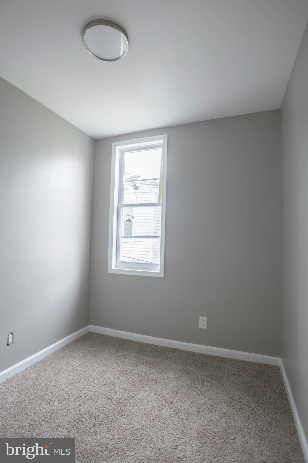 STRAWBERRY MANSION - Residential