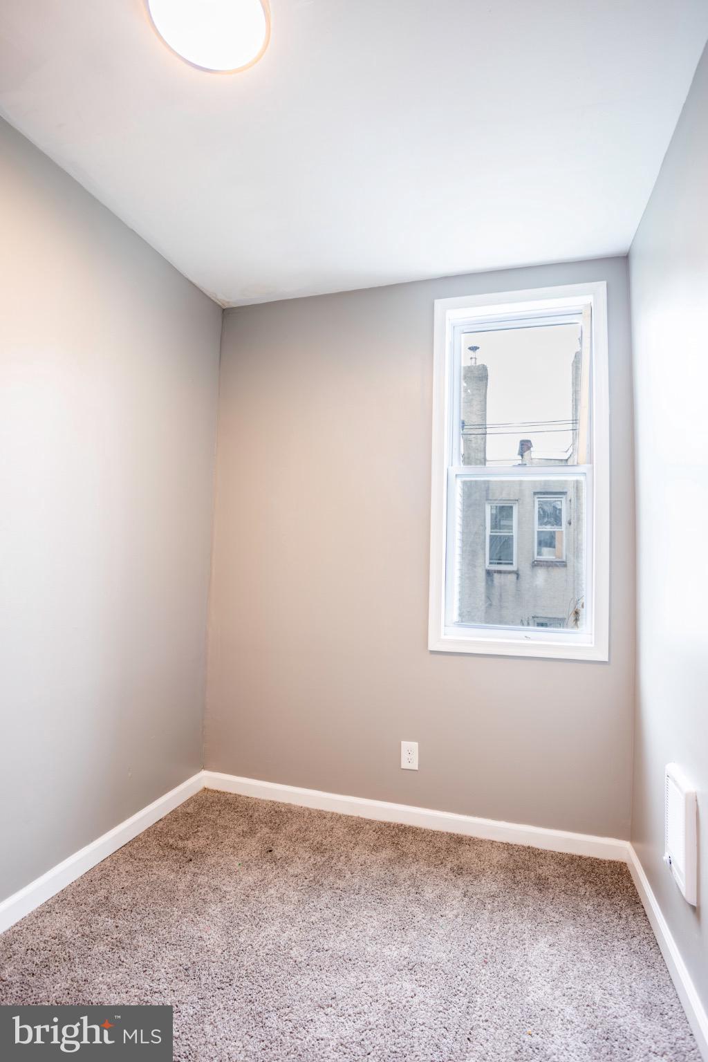 STRAWBERRY MANSION - Residential