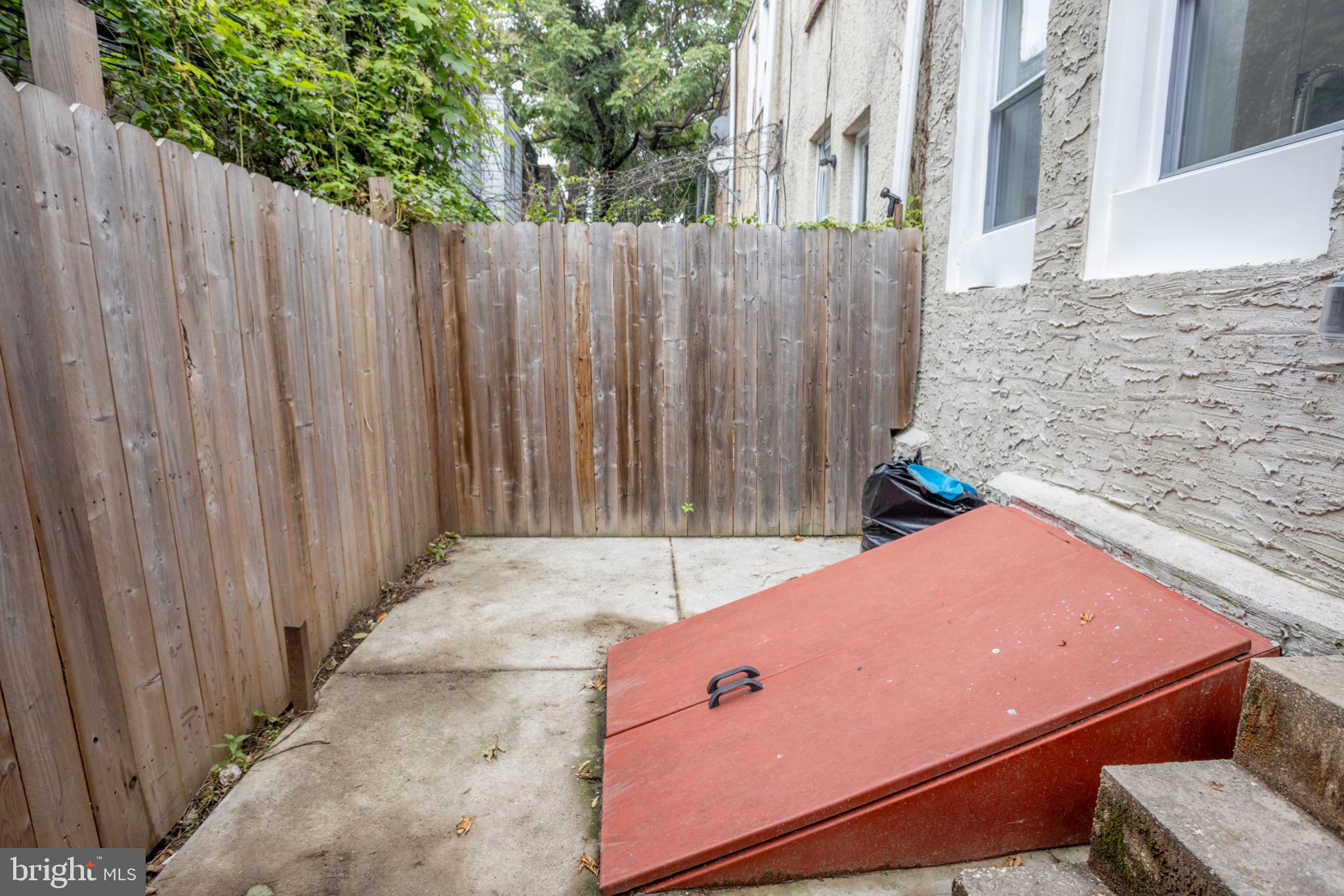 STRAWBERRY MANSION - Residential