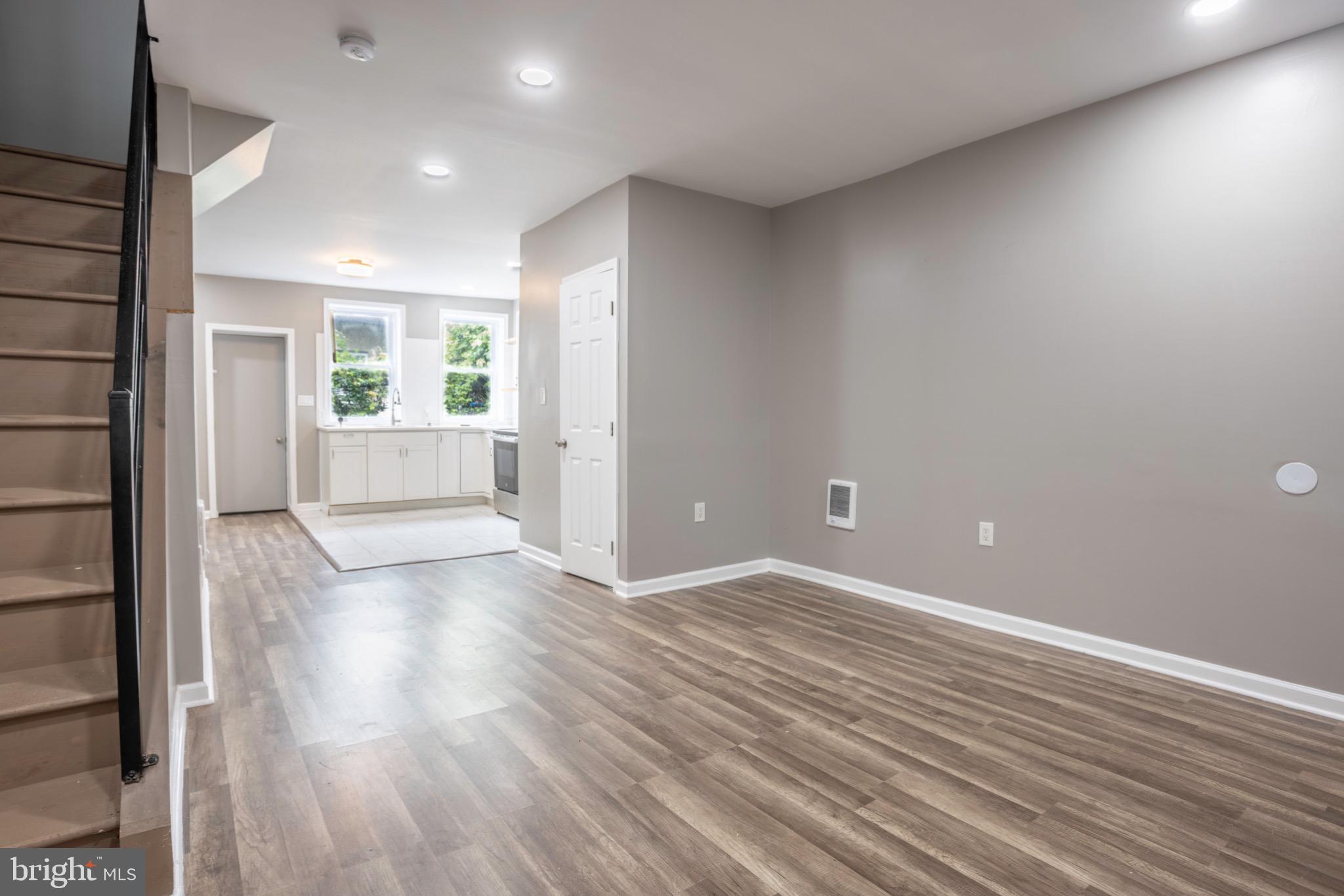 STRAWBERRY MANSION - Residential