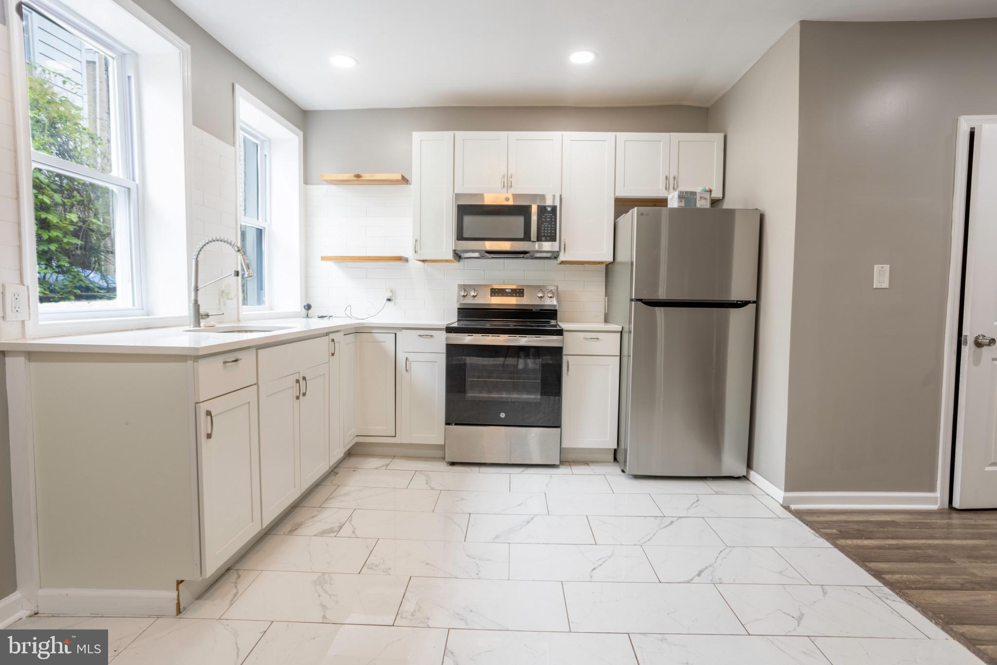 STRAWBERRY MANSION - Residential