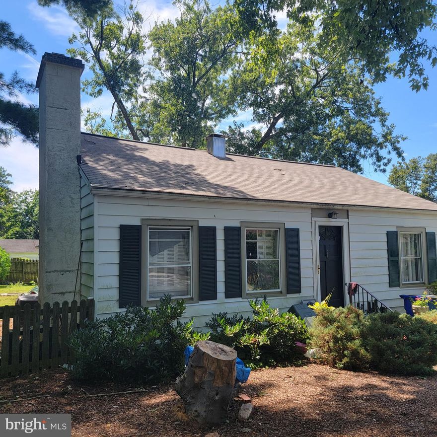 Location, location Ruxton/ Riderwood. Investors, property needs updating. As-is addendum recommended. Buyer to verify all information.