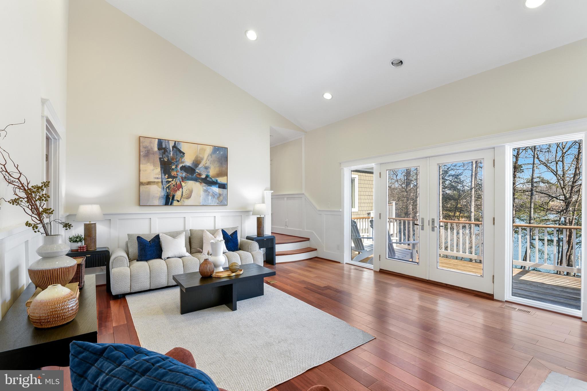 POPLAR POINT - Residential