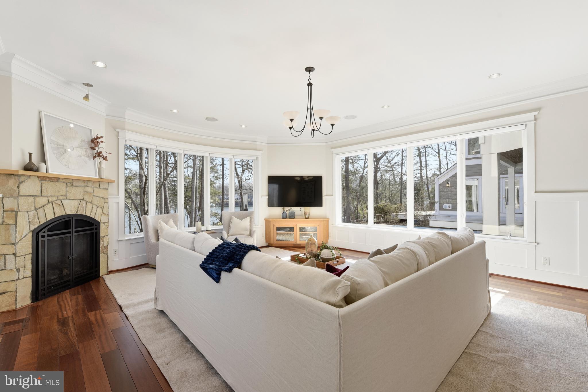 POPLAR POINT - Residential