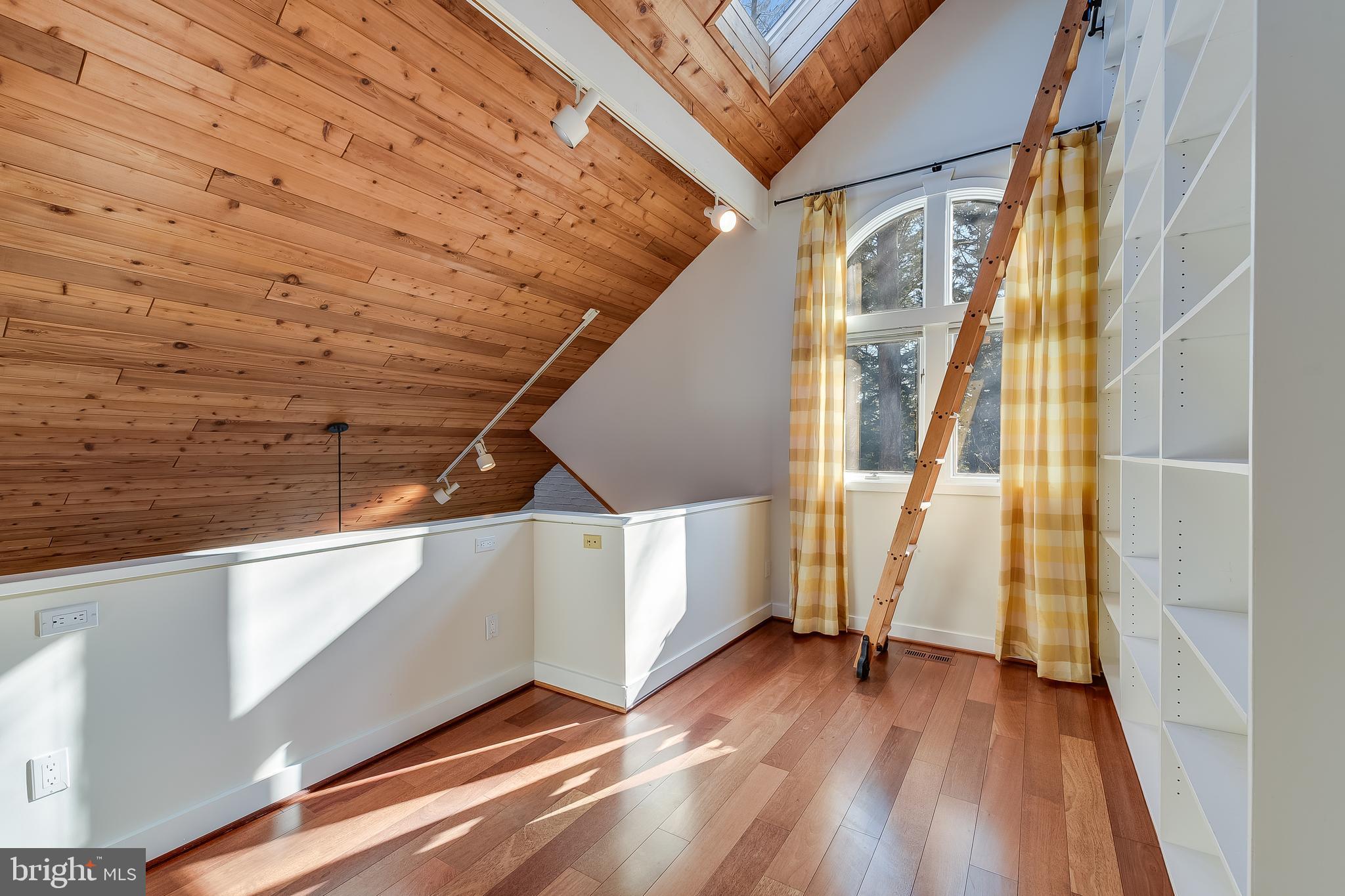 POPLAR POINT - Residential