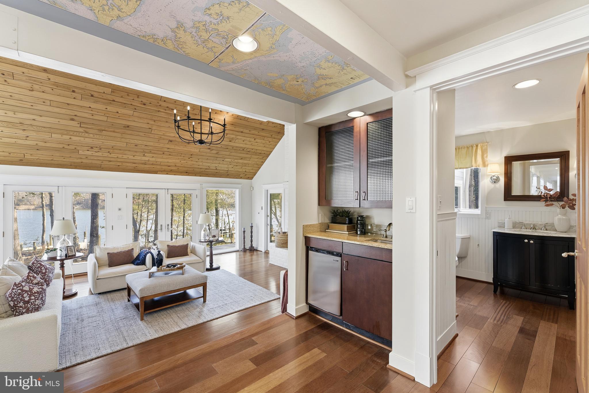 POPLAR POINT - Residential