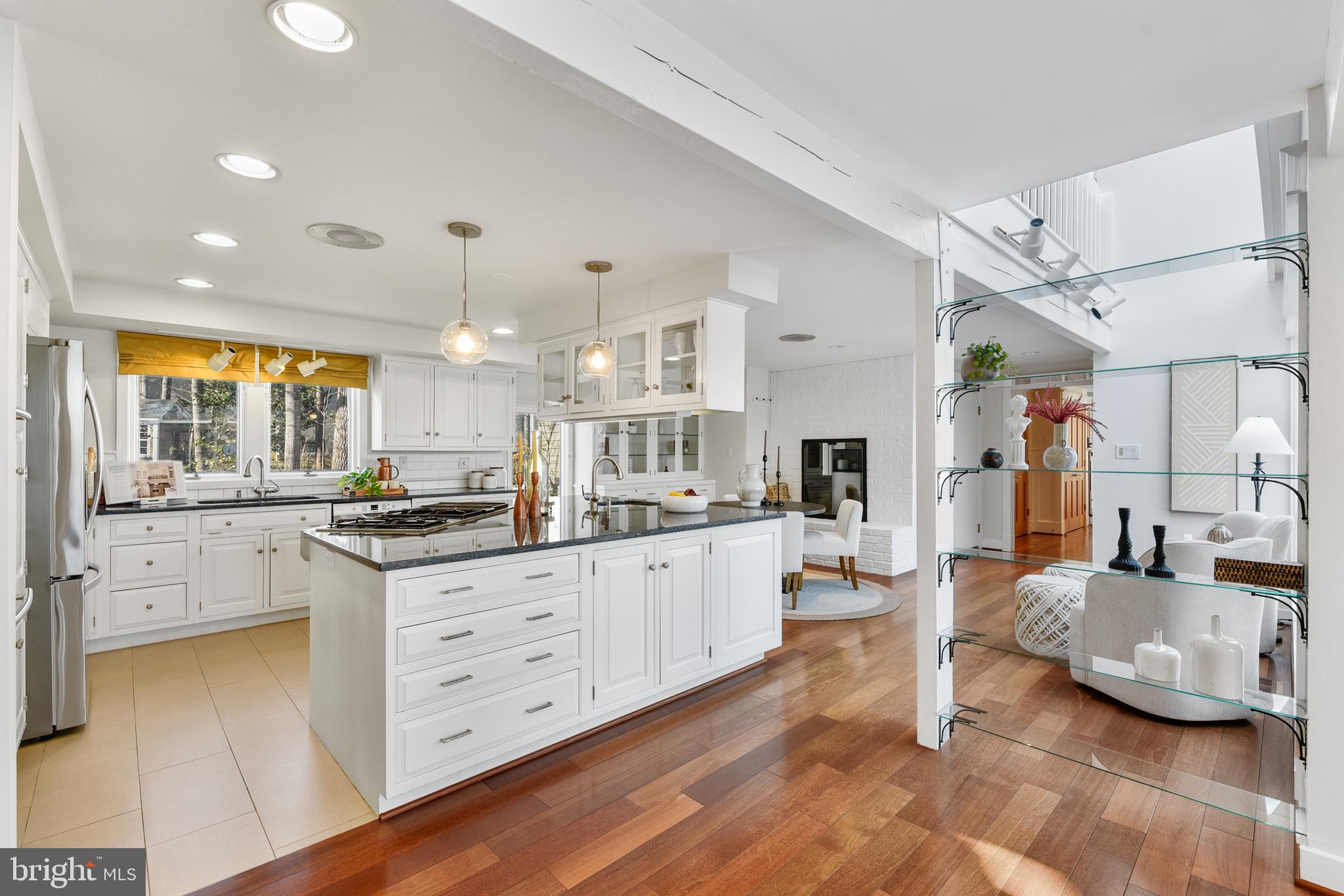 POPLAR POINT - Residential