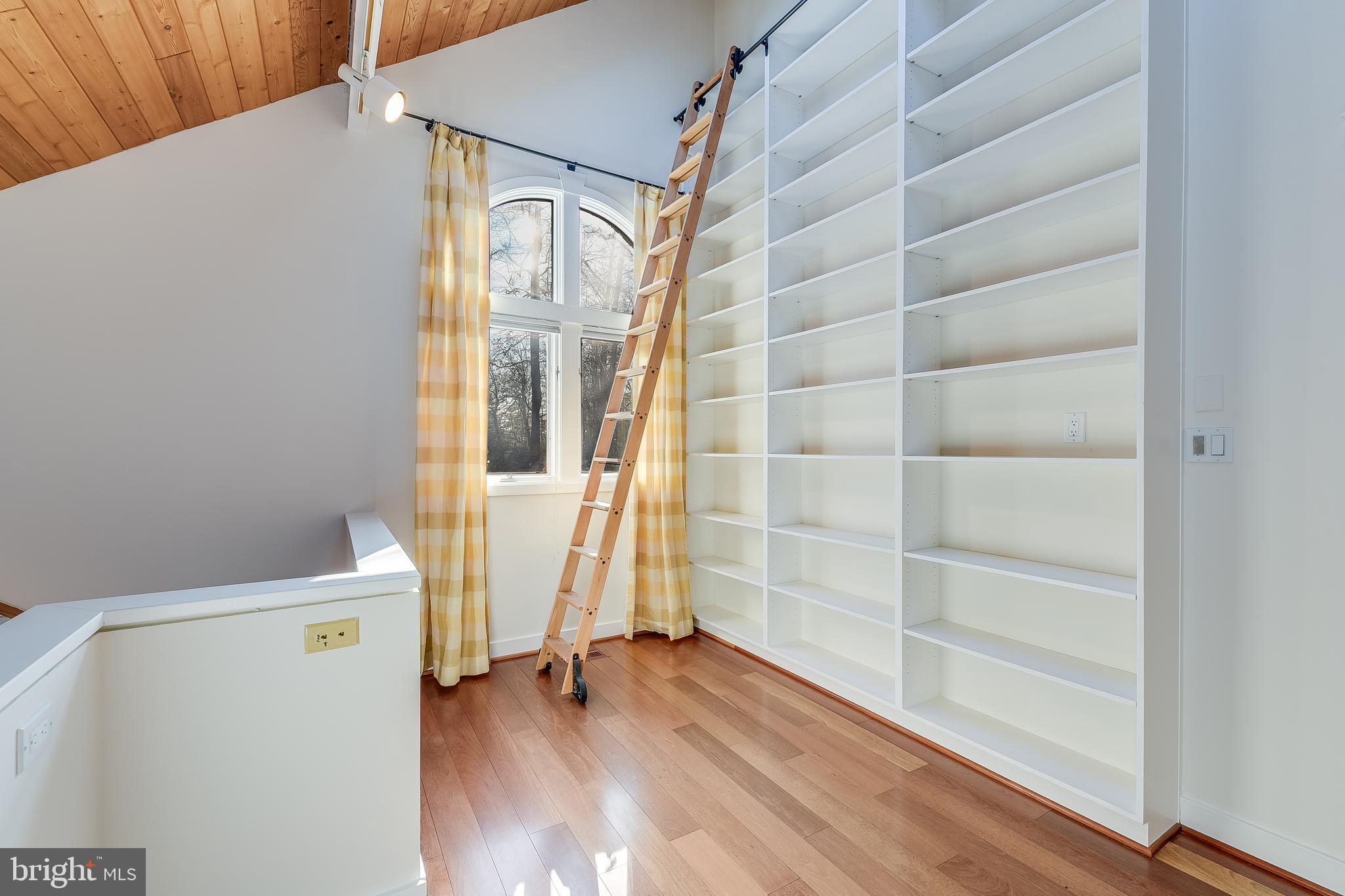 POPLAR POINT - Residential